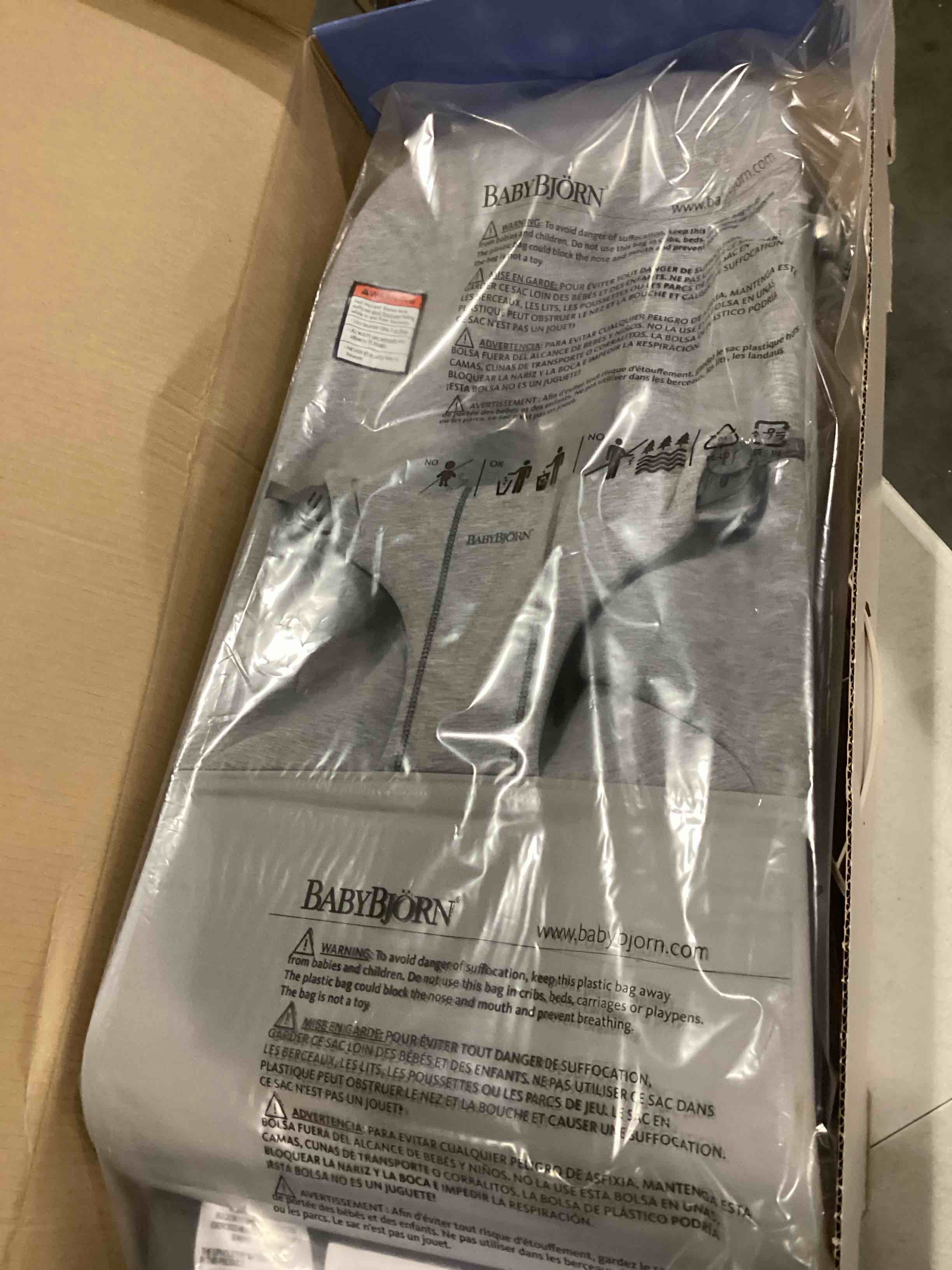 https://s3.amazonaws.com/lotting-images-prod/bidfta/ORG5858627_1714587764773.jpeg