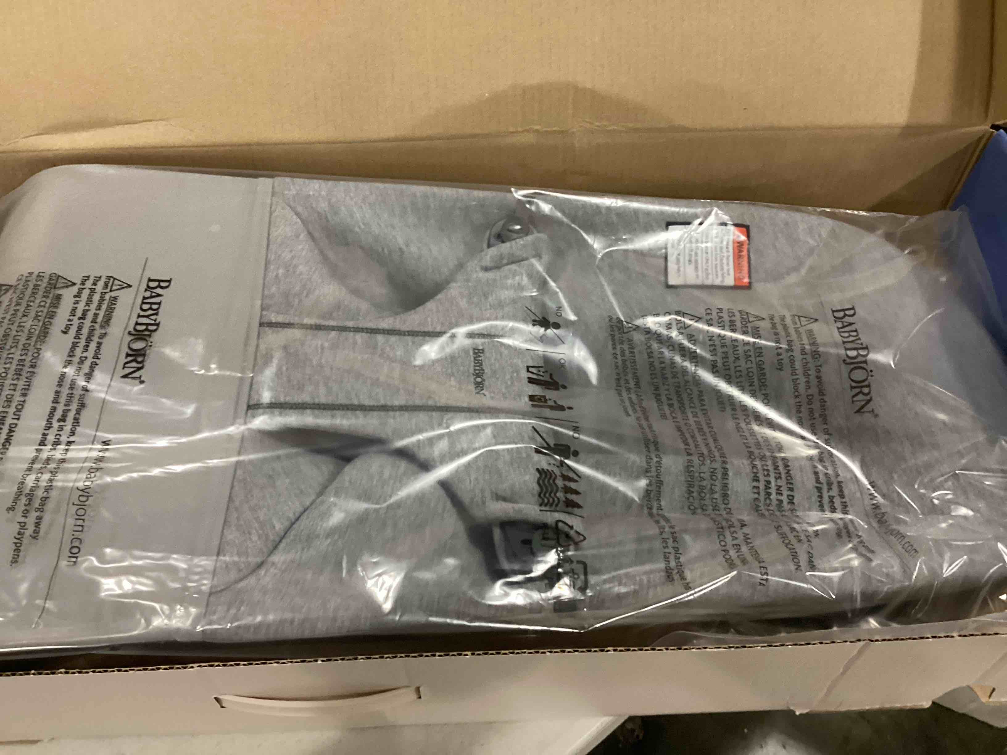https://s3.amazonaws.com/lotting-images-prod/bidfta/ORG5858627_1714587769110.jpeg