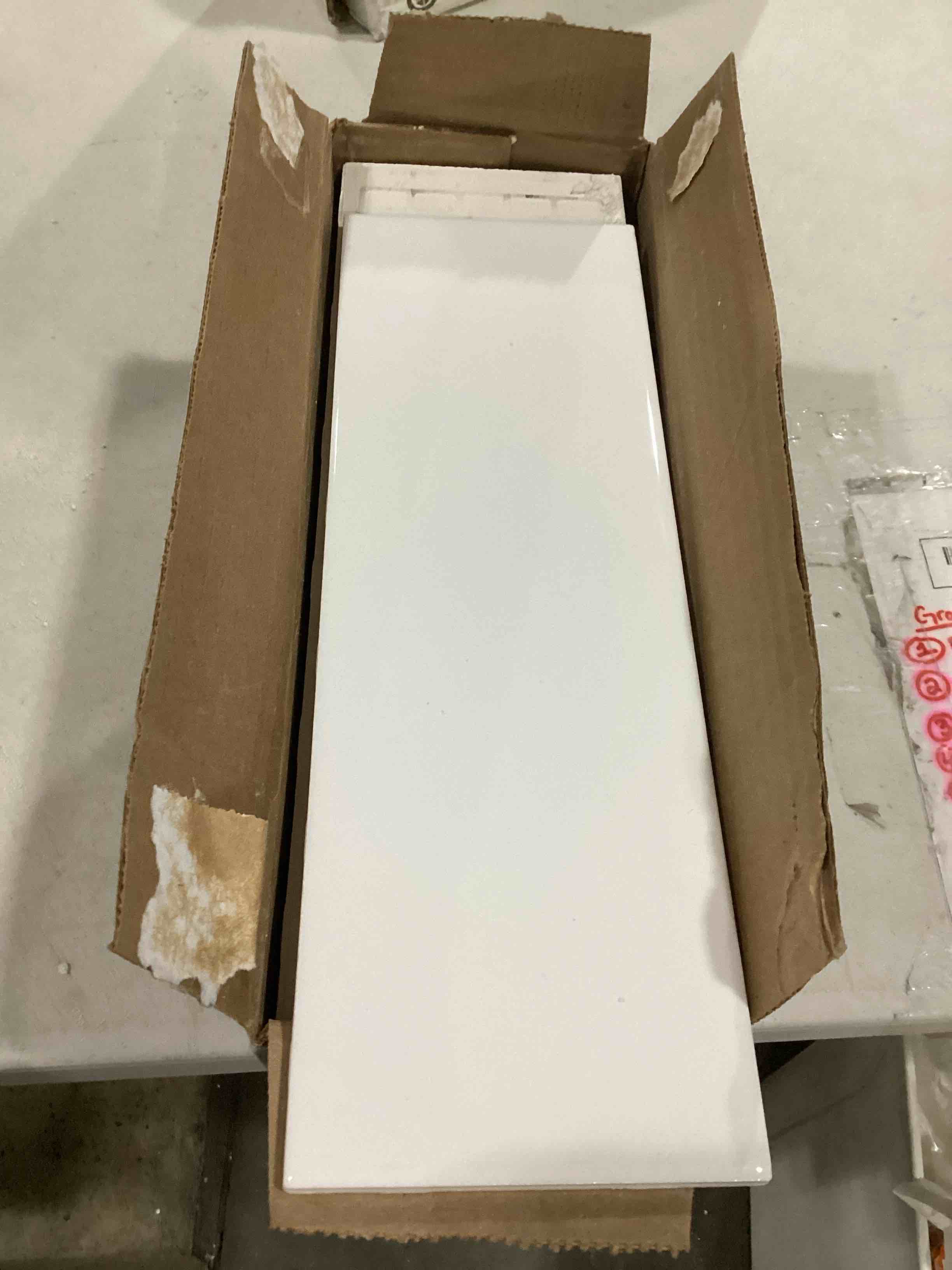 https://s3.amazonaws.com/lotting-images-prod/bidfta/ORG5858917_1714754768904.jpeg