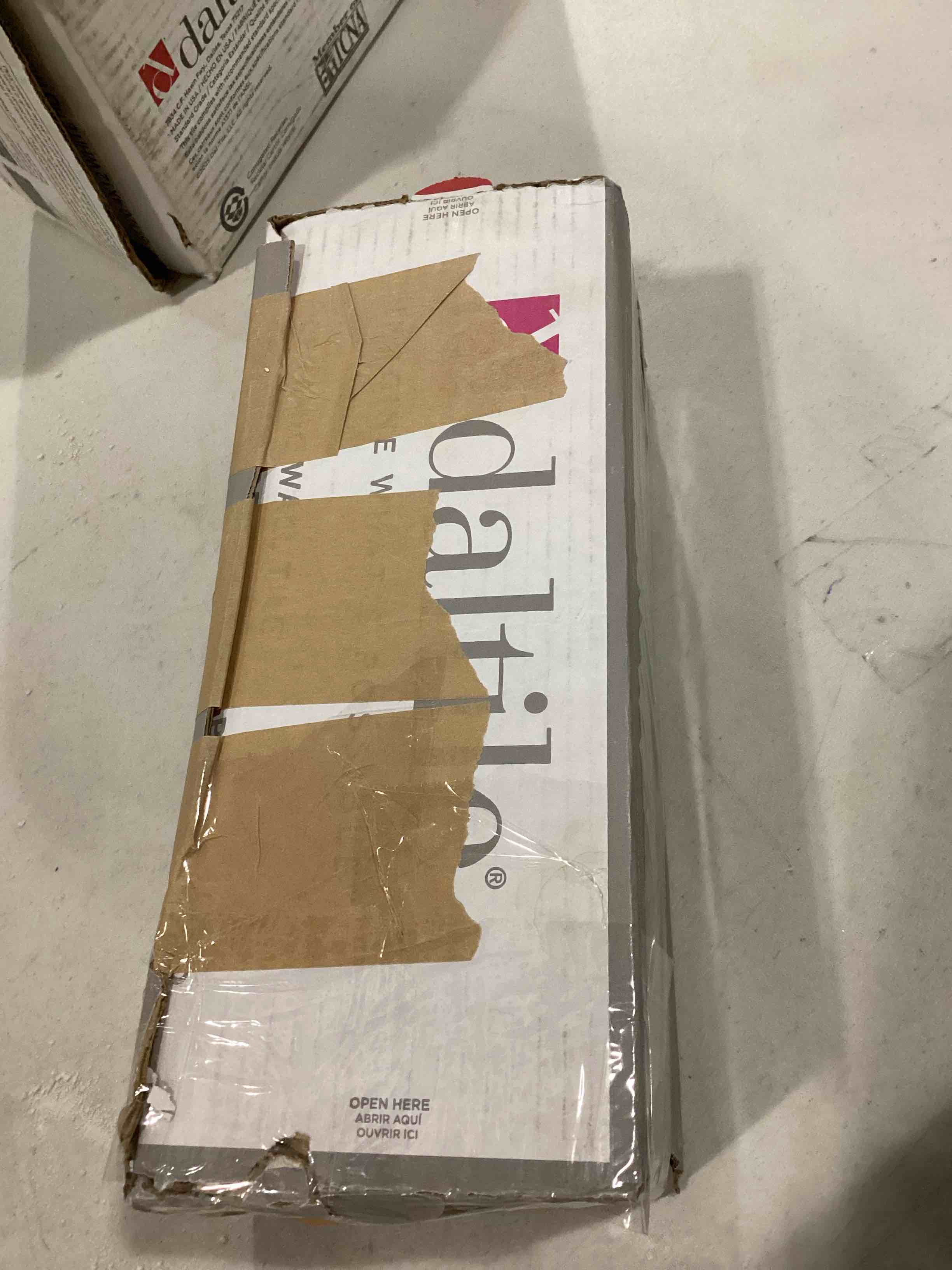 https://s3.amazonaws.com/lotting-images-prod/bidfta/ORG5858917_1714754816358.jpeg