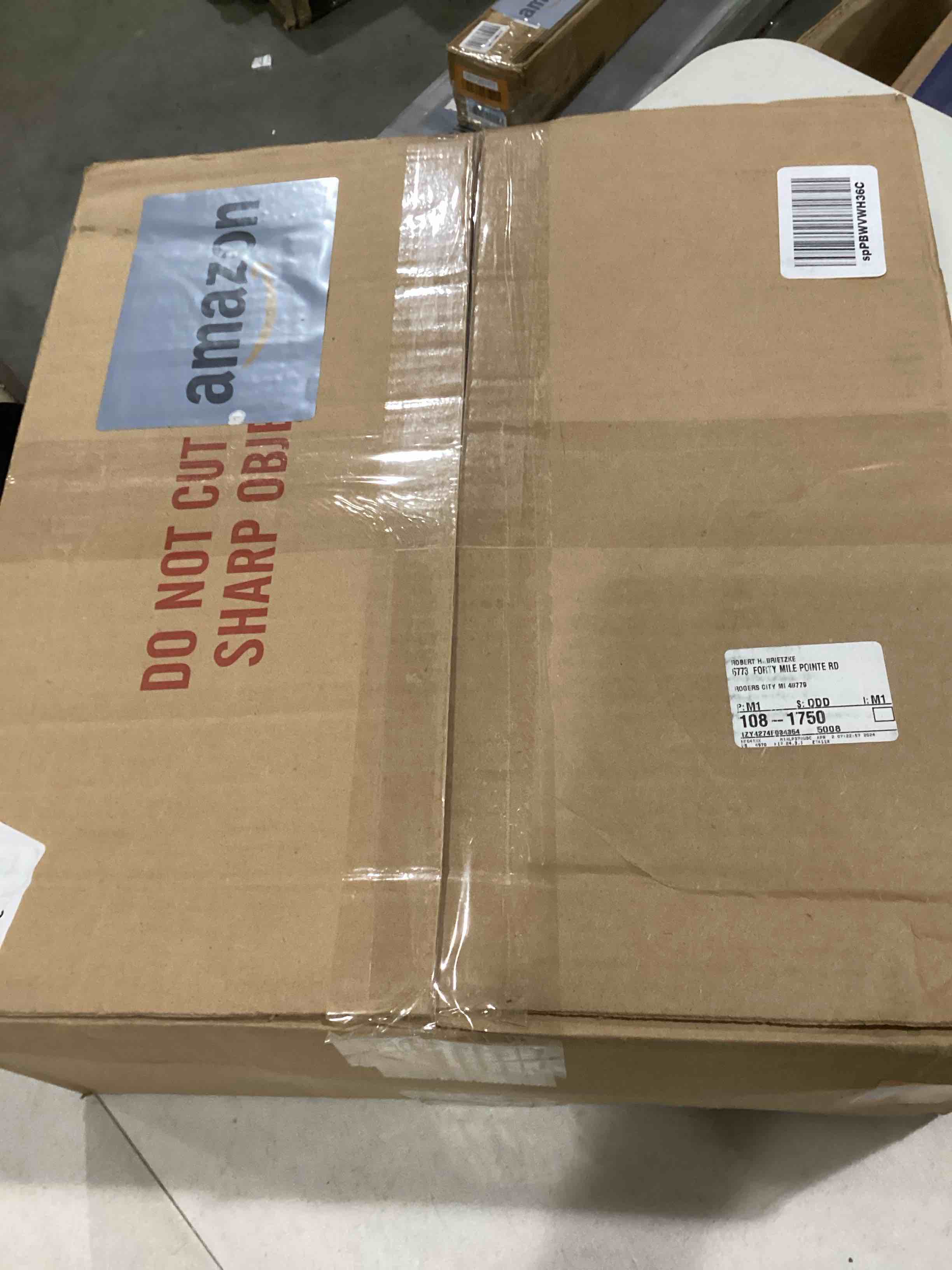 https://s3.amazonaws.com/lotting-images-prod/bidfta/ORG5859014_1715002126069.jpeg