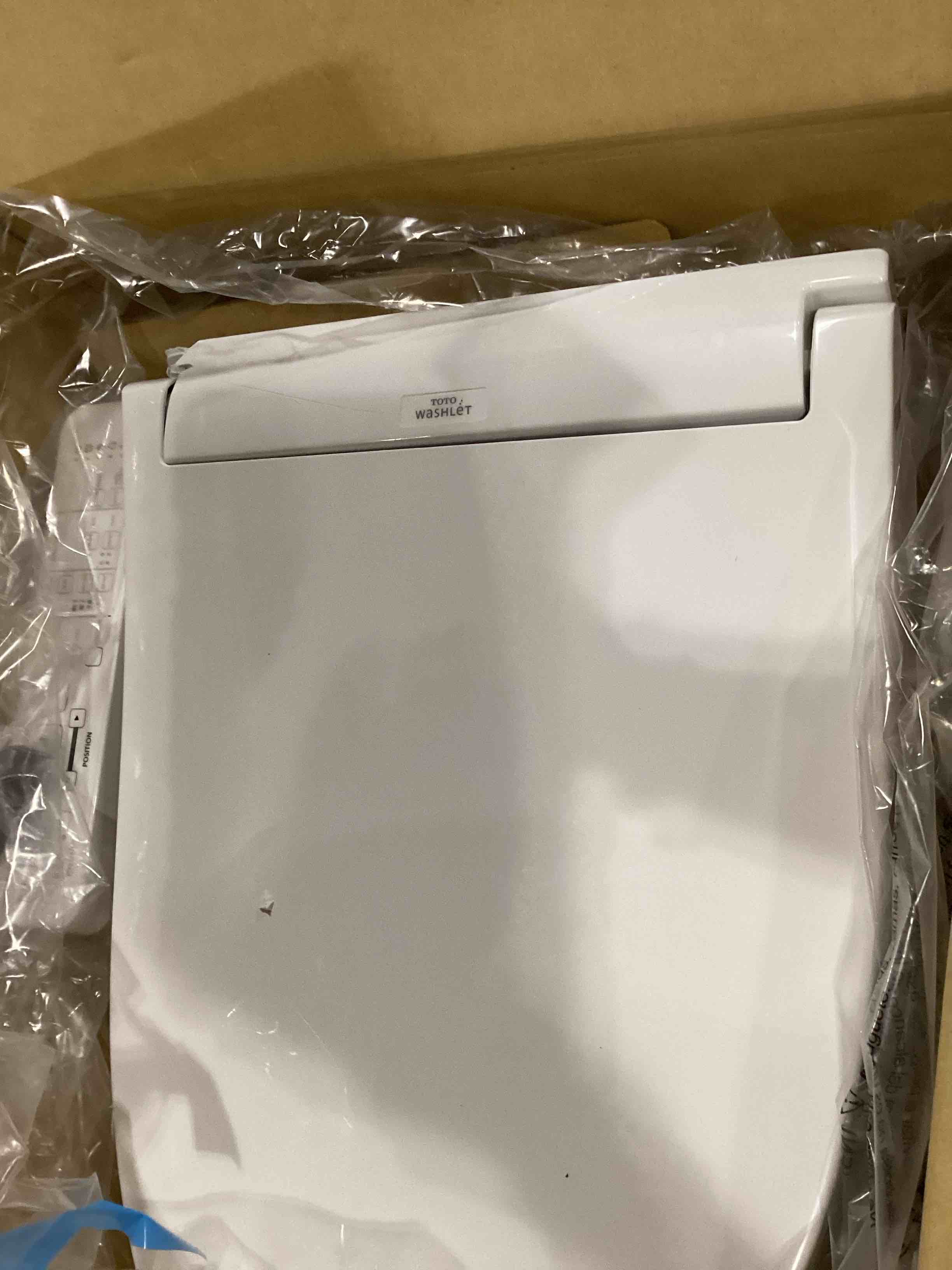 https://s3.amazonaws.com/lotting-images-prod/bidfta/ORG5859044_1715009806040.jpeg