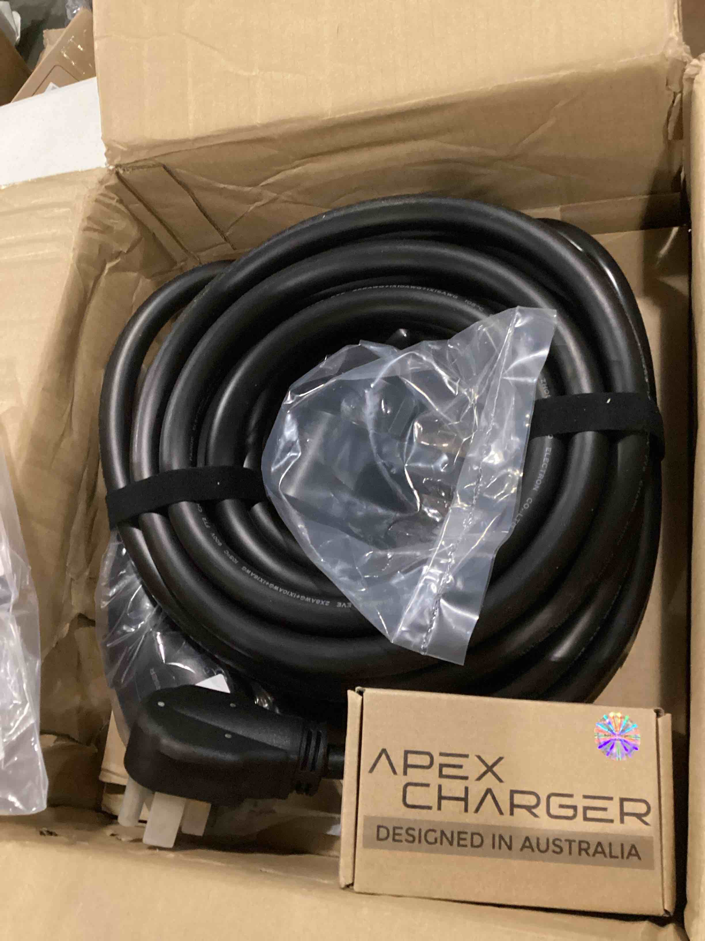 https://s3.amazonaws.com/lotting-images-prod/bidfta/ORG5859383_1715259196557.jpeg