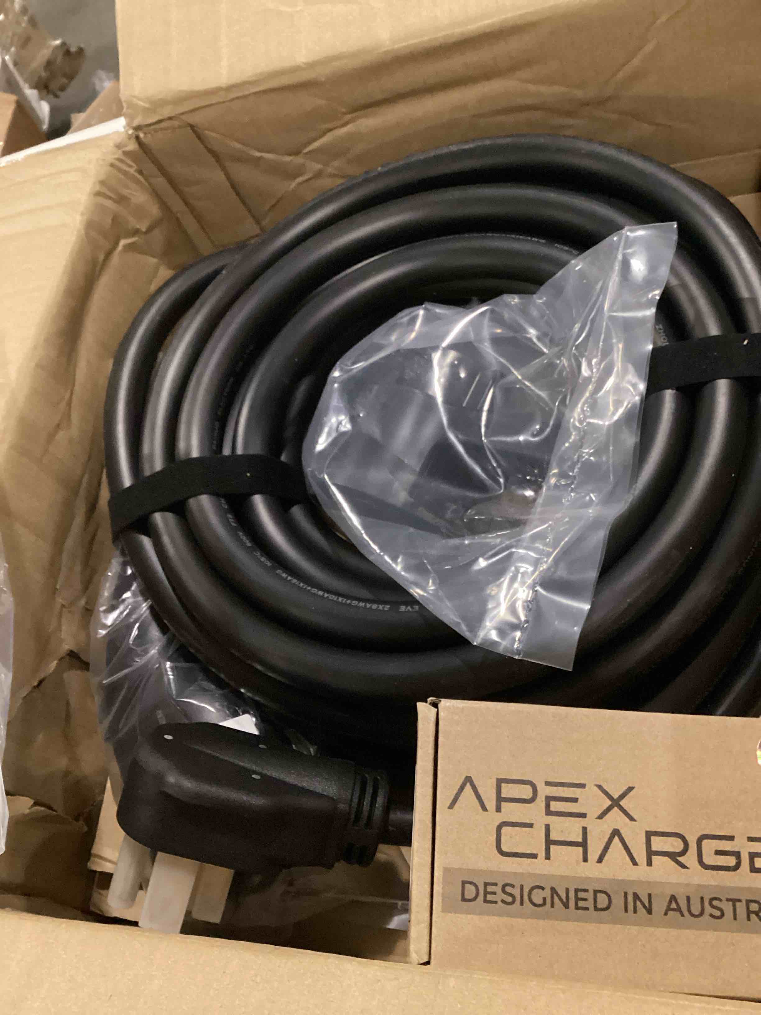 https://s3.amazonaws.com/lotting-images-prod/bidfta/ORG5859383_1715259198498.jpeg