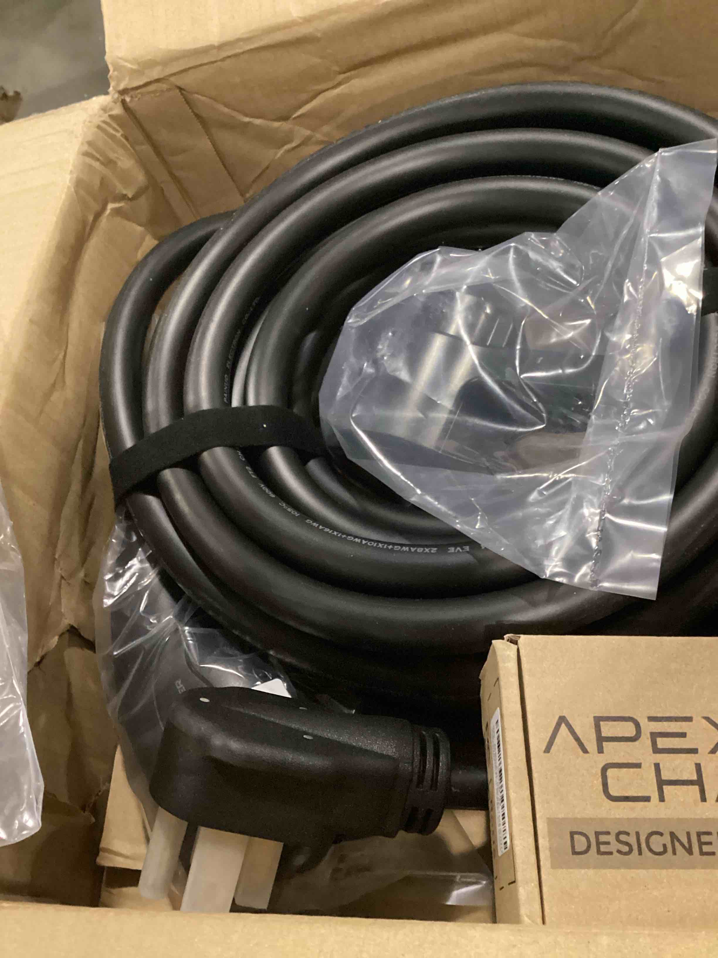 https://s3.amazonaws.com/lotting-images-prod/bidfta/ORG5859383_1715259200561.jpeg