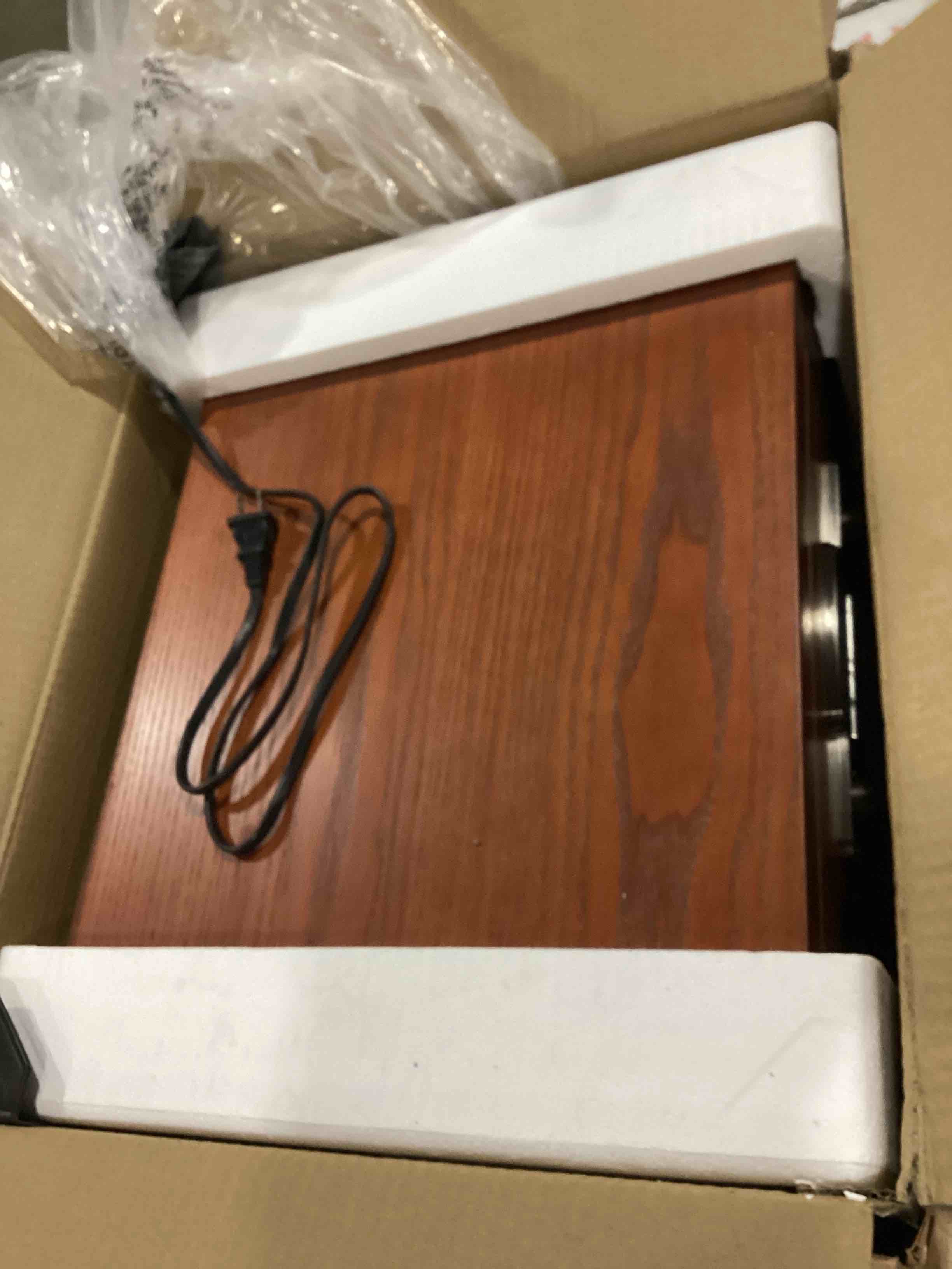 https://s3.amazonaws.com/lotting-images-prod/bidfta/ORG5859429_1715268460335.jpeg