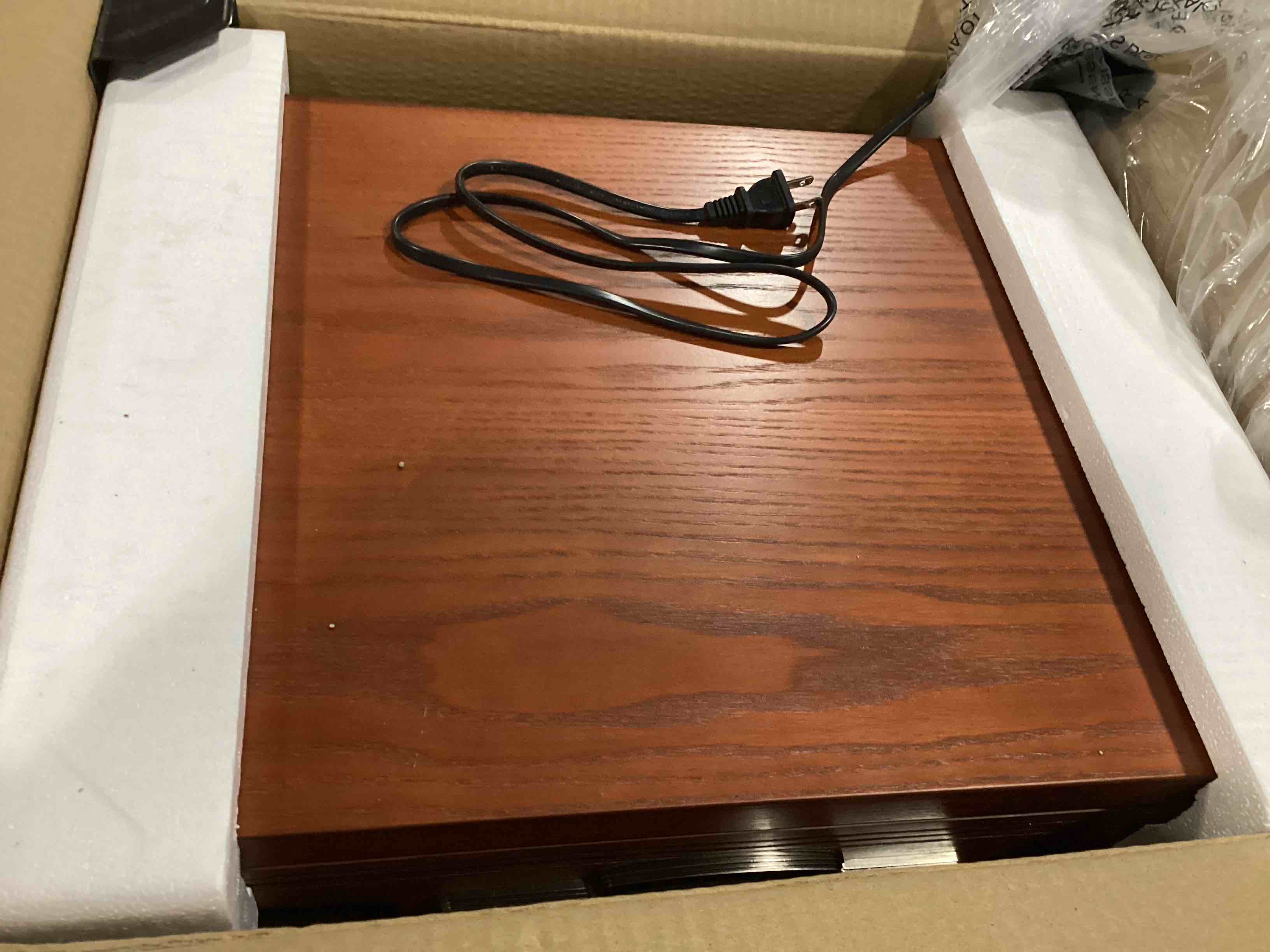 https://s3.amazonaws.com/lotting-images-prod/bidfta/ORG5859429_1715268463105.jpeg