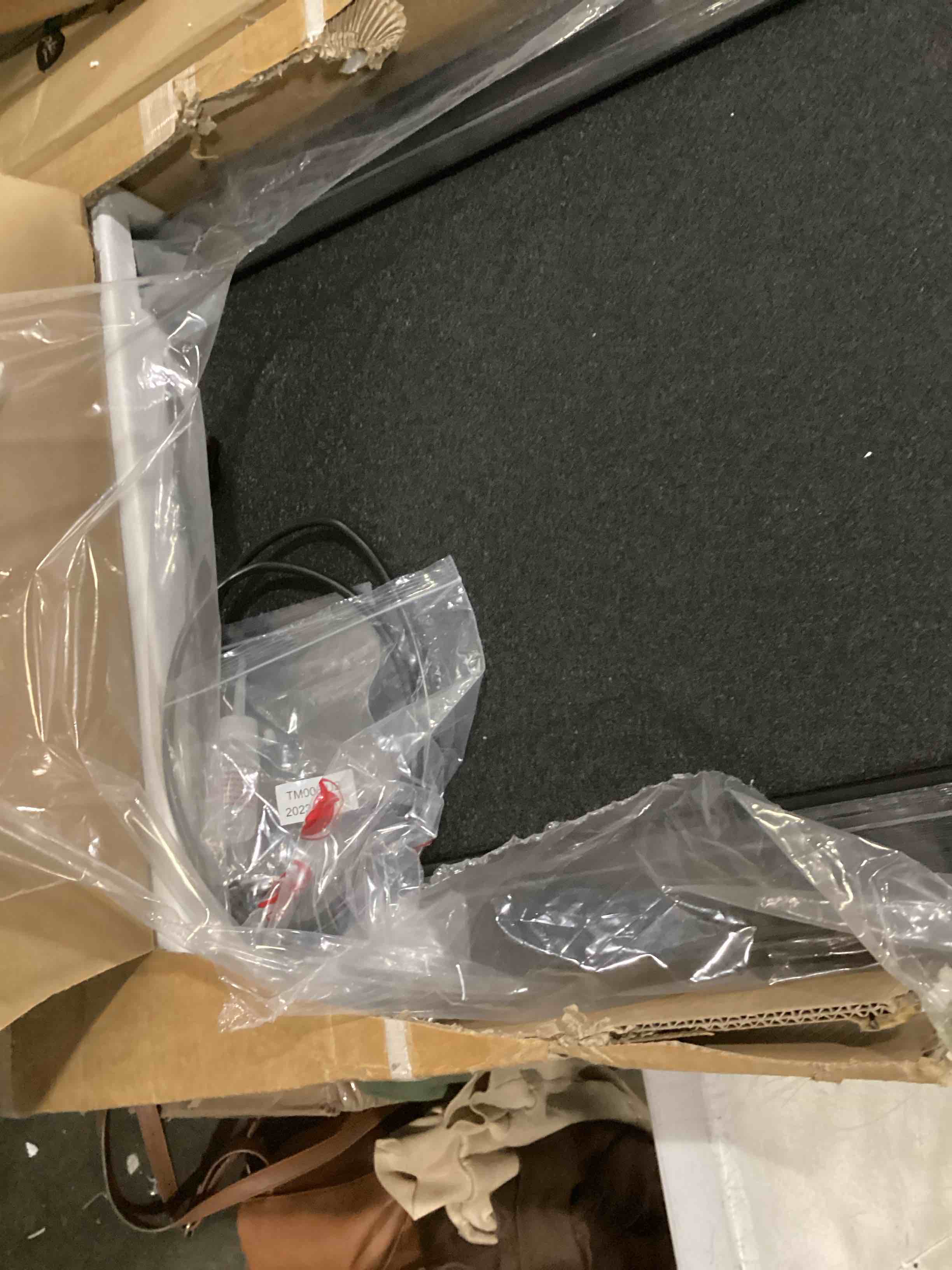 https://s3.amazonaws.com/lotting-images-prod/bidfta/ORG5859523_1714137639011.jpeg