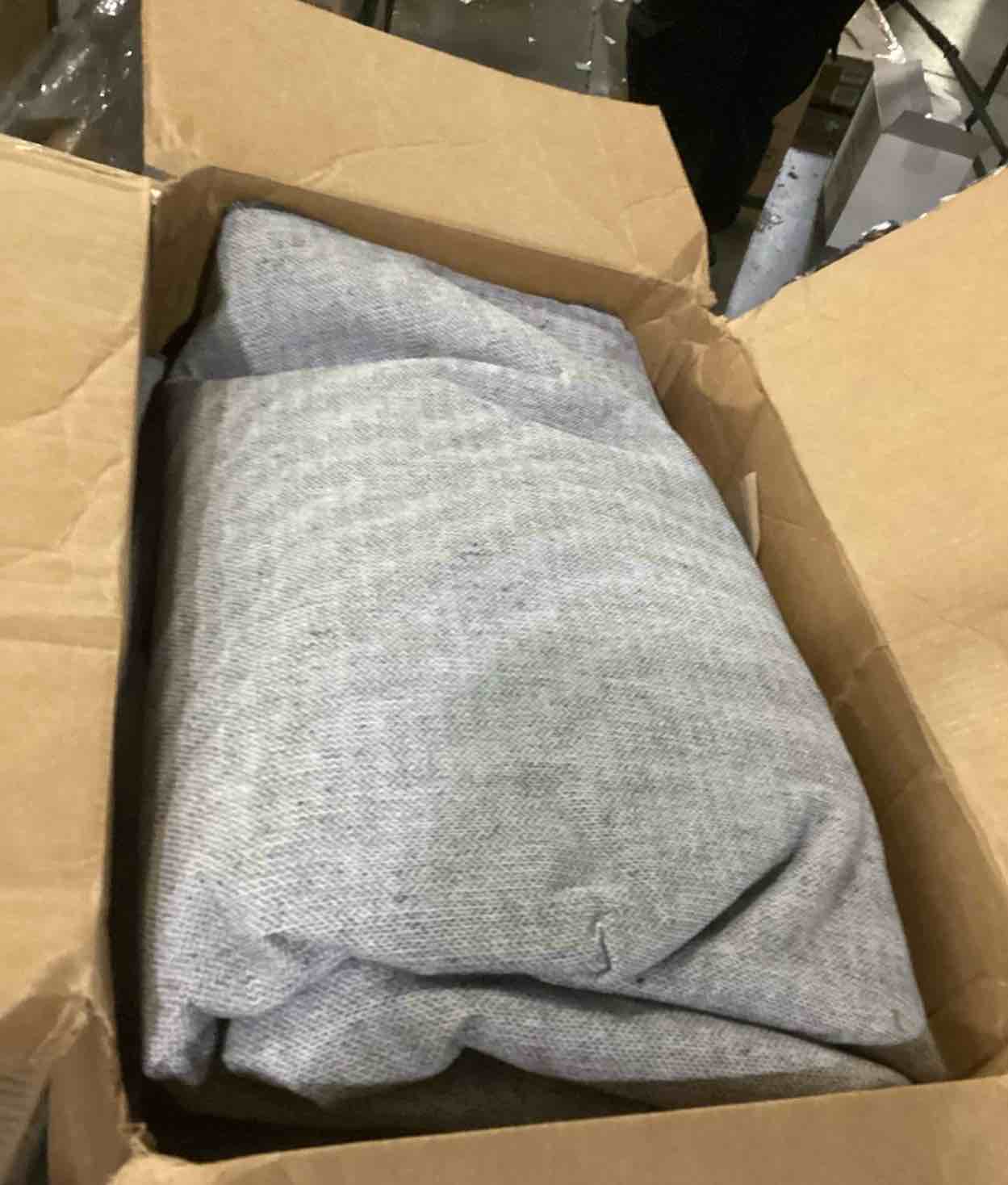 https://s3.amazonaws.com/lotting-images-prod/bidfta/ORG5859565_1714156200175.jpeg