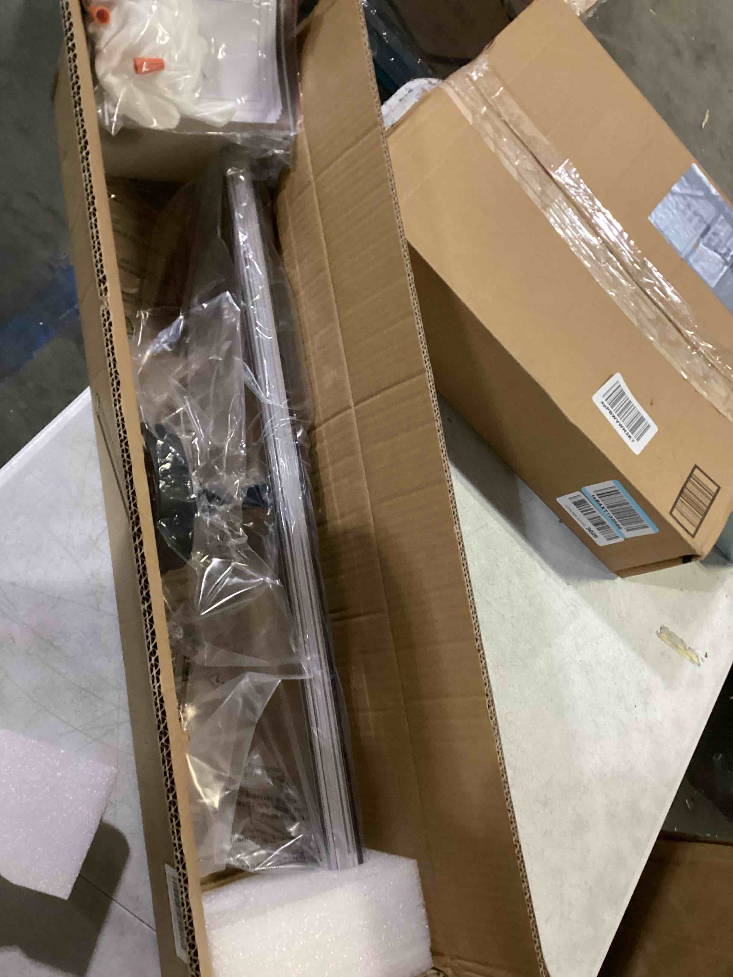 https://s3.amazonaws.com/lotting-images-prod/bidfta/ORG5859633_1714676856587.jpeg