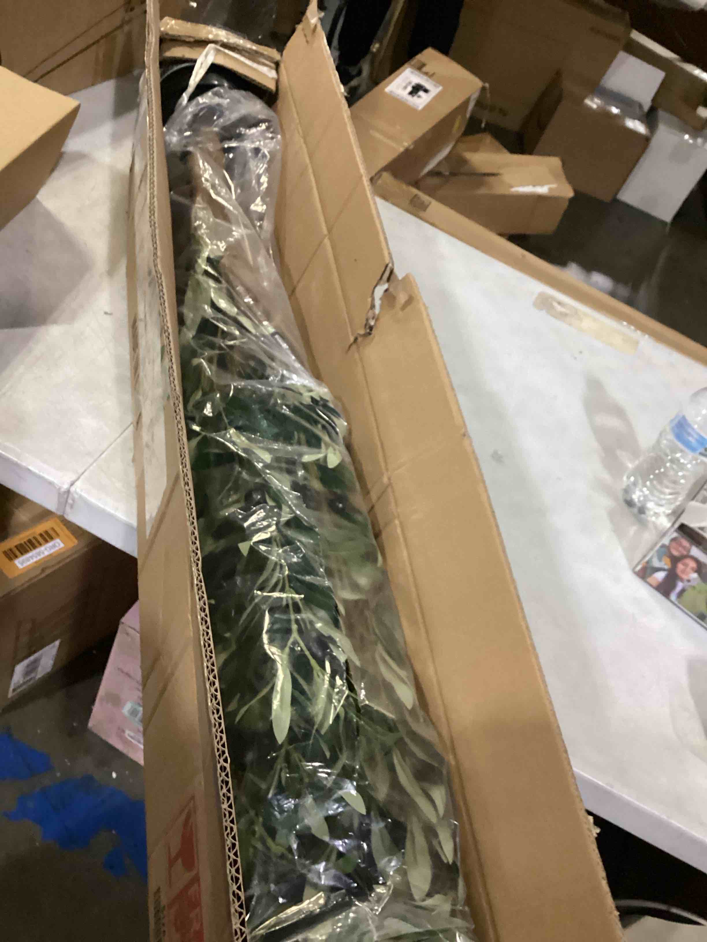 https://s3.amazonaws.com/lotting-images-prod/bidfta/ORG5860016_1716034605517.jpeg