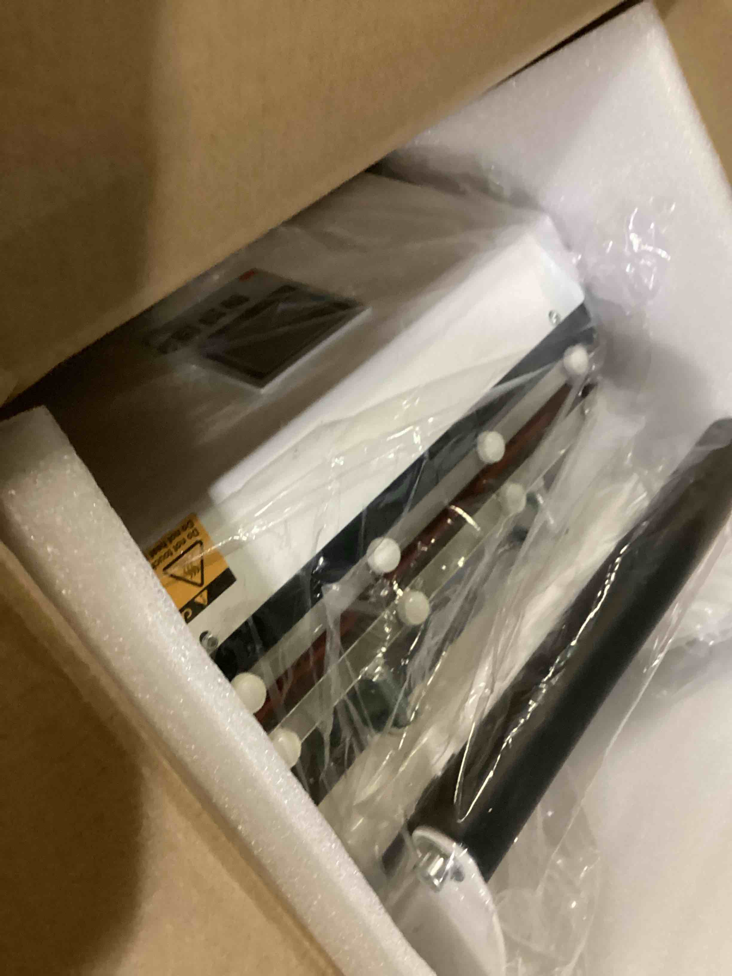 https://s3.amazonaws.com/lotting-images-prod/bidfta/ORG5860022_1716035359399.jpeg