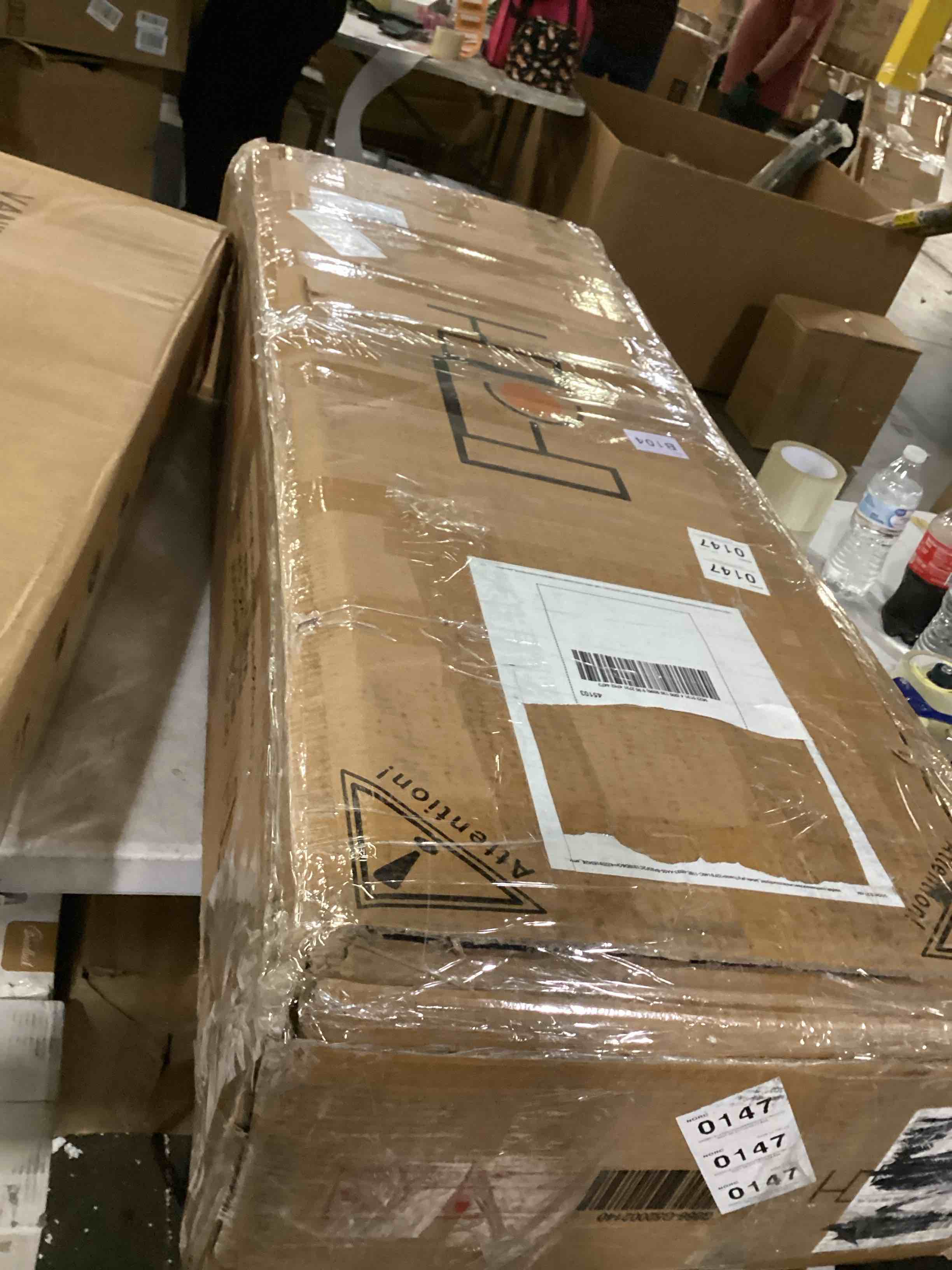 https://s3.amazonaws.com/lotting-images-prod/bidfta/ORG5860194_1716486180491.jpeg