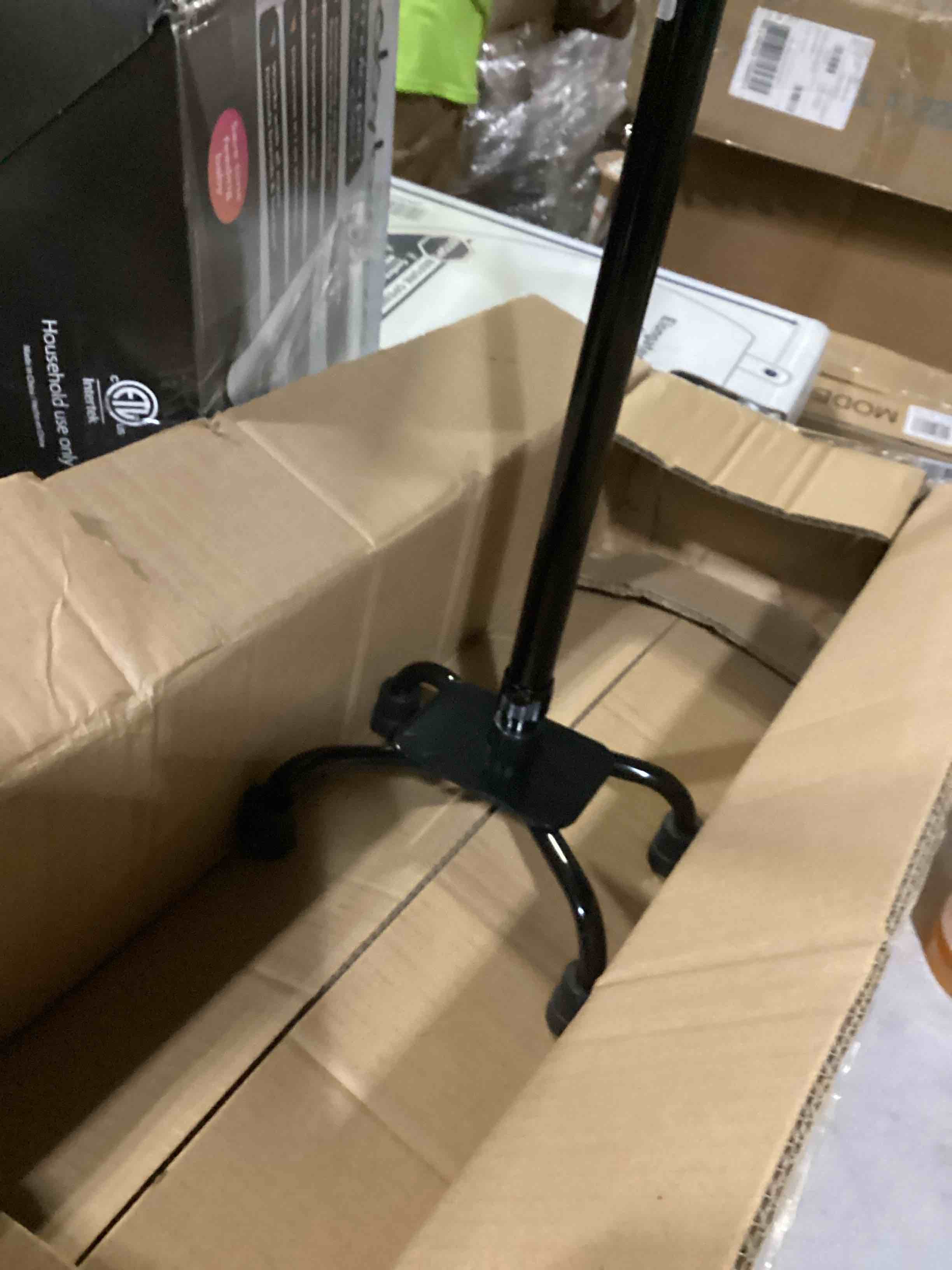 https://s3.amazonaws.com/lotting-images-prod/bidfta/ORG5860310_1716565978428.jpeg