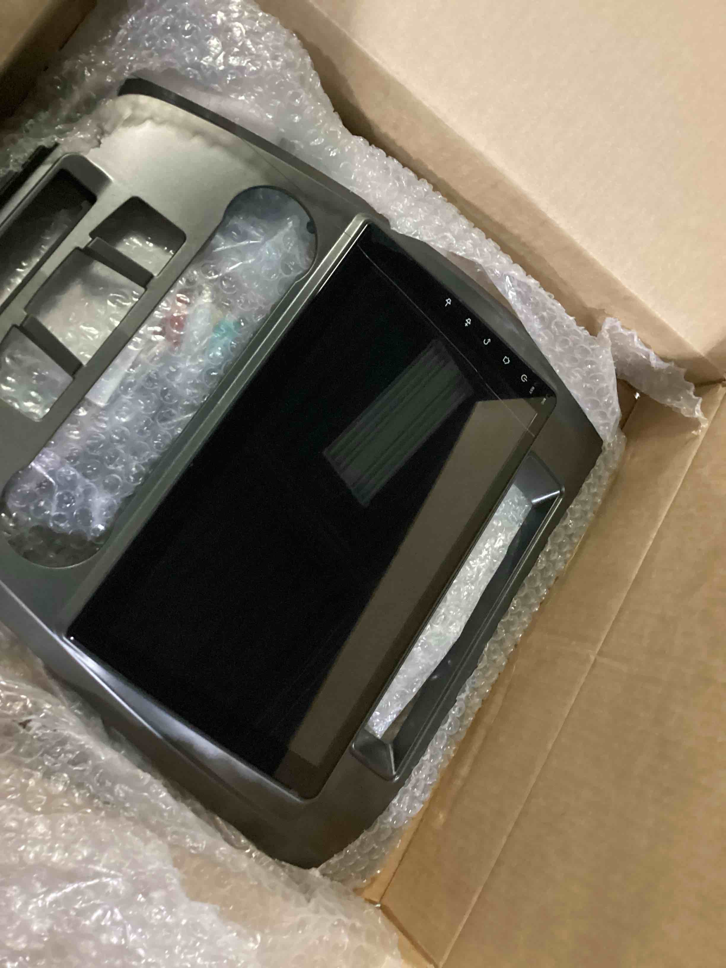 https://s3.amazonaws.com/lotting-images-prod/bidfta/ORG5860316_1716569364510.jpeg