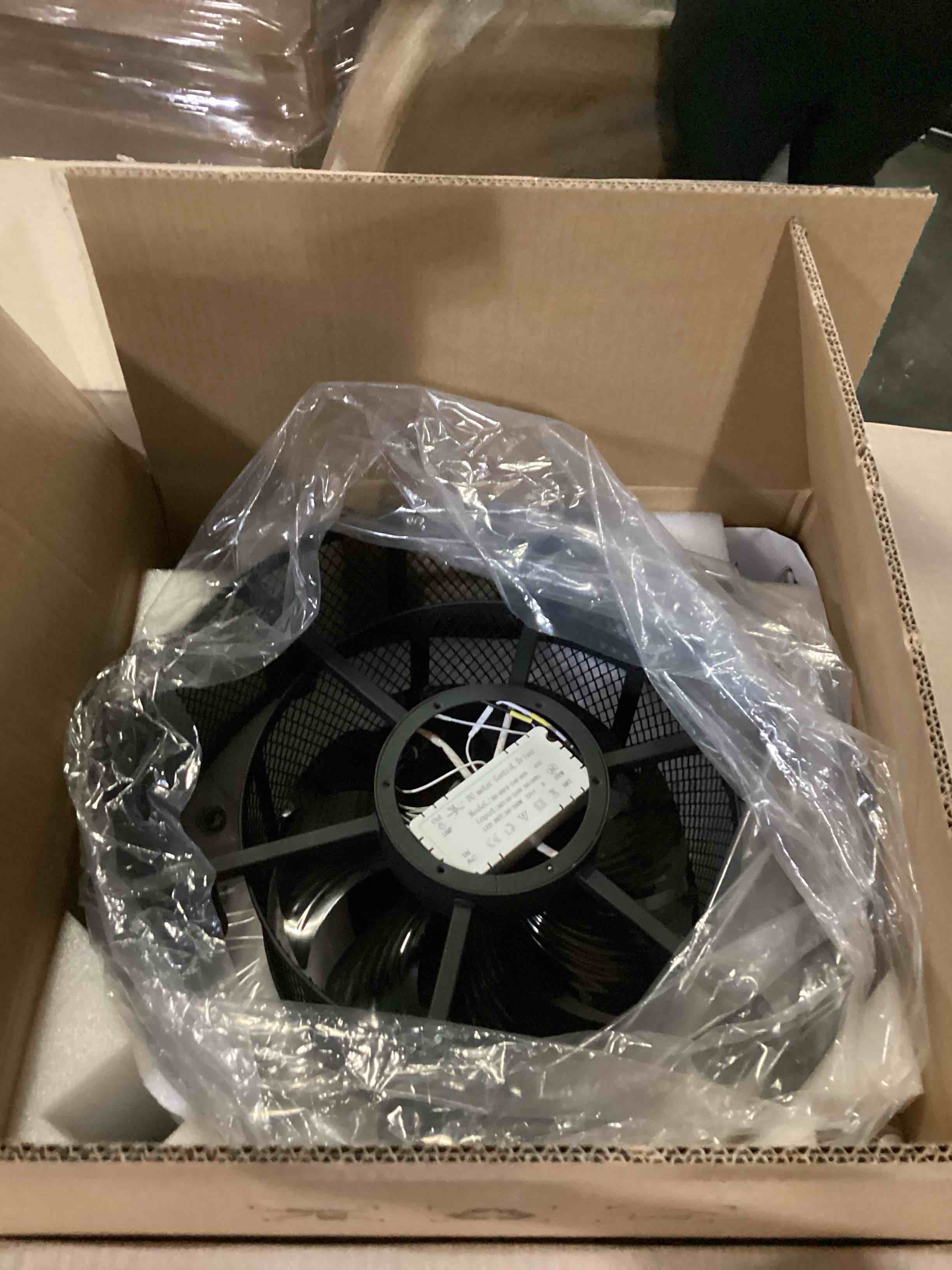 https://s3.amazonaws.com/lotting-images-prod/bidfta/ORG5860824_1717512775812.jpeg