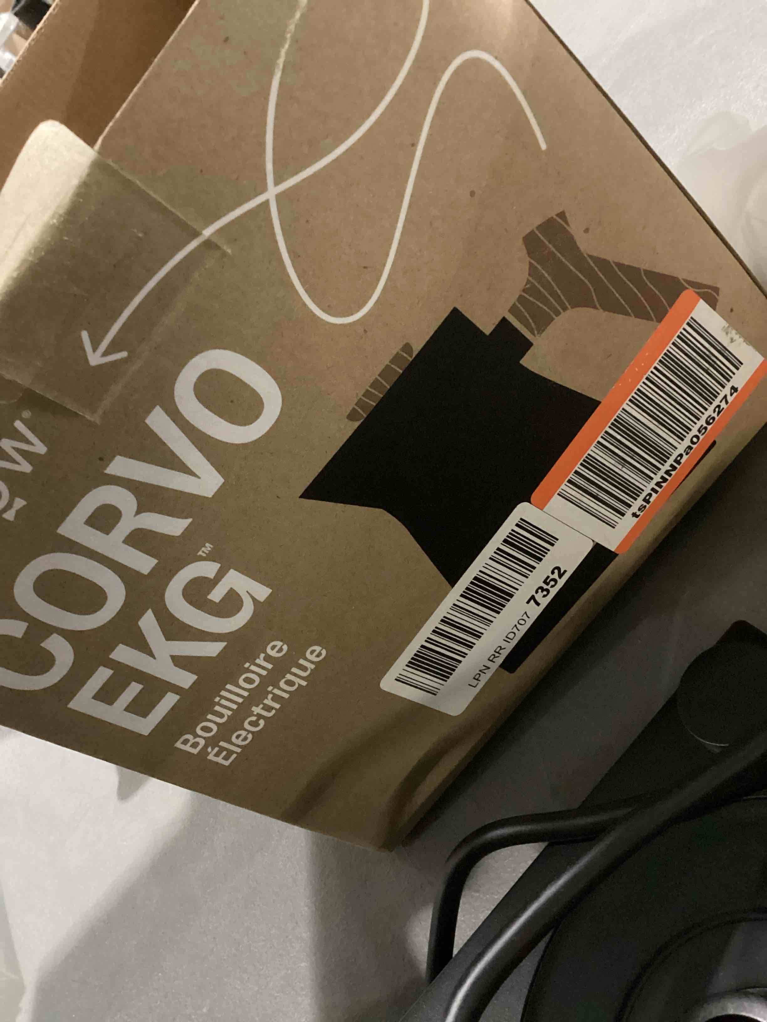 https://s3.amazonaws.com/lotting-images-prod/bidfta/ORG5862900_1714152725430.jpeg