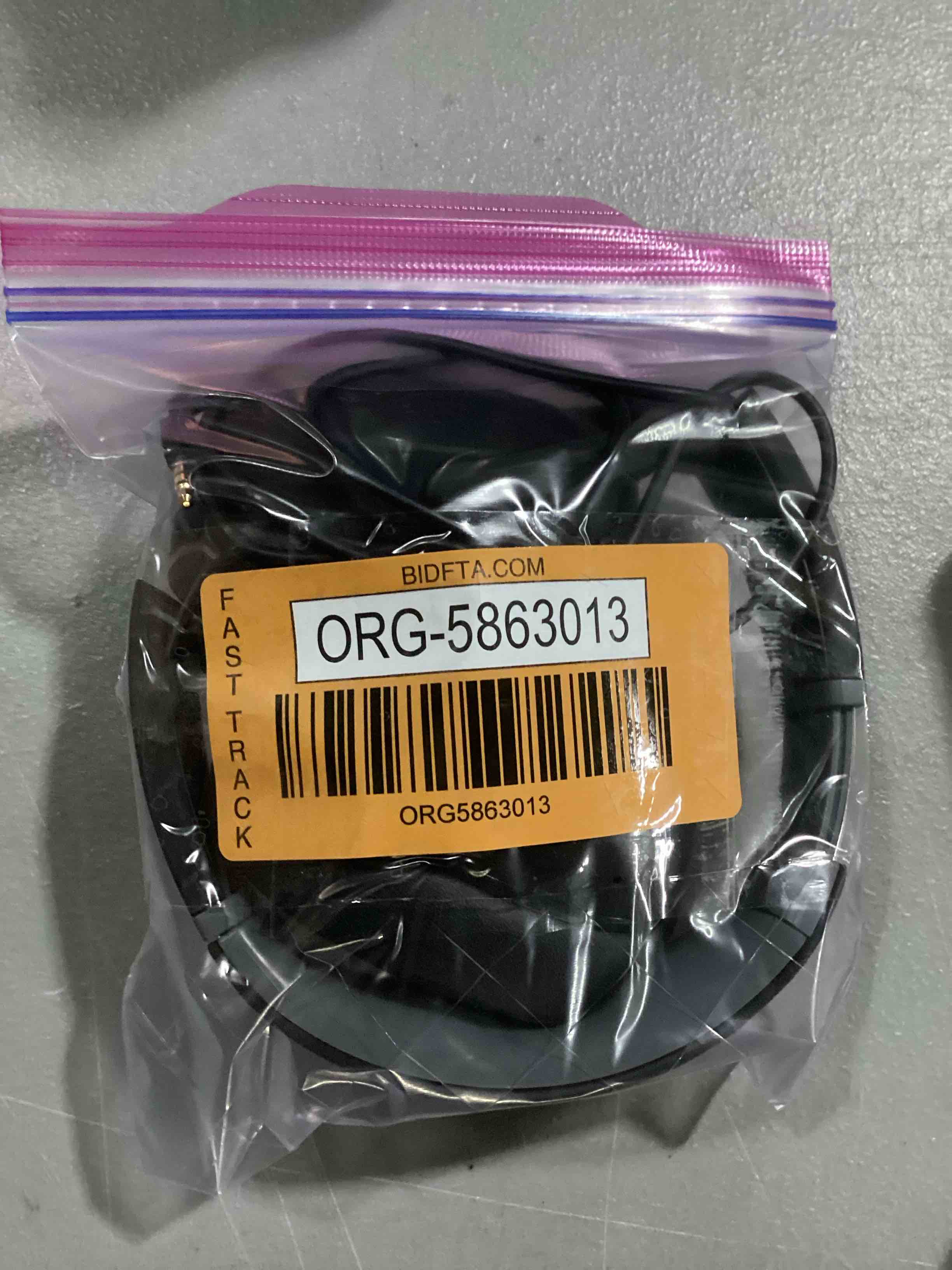 https://s3.amazonaws.com/lotting-images-prod/bidfta/ORG5863013_1714411487591.jpeg