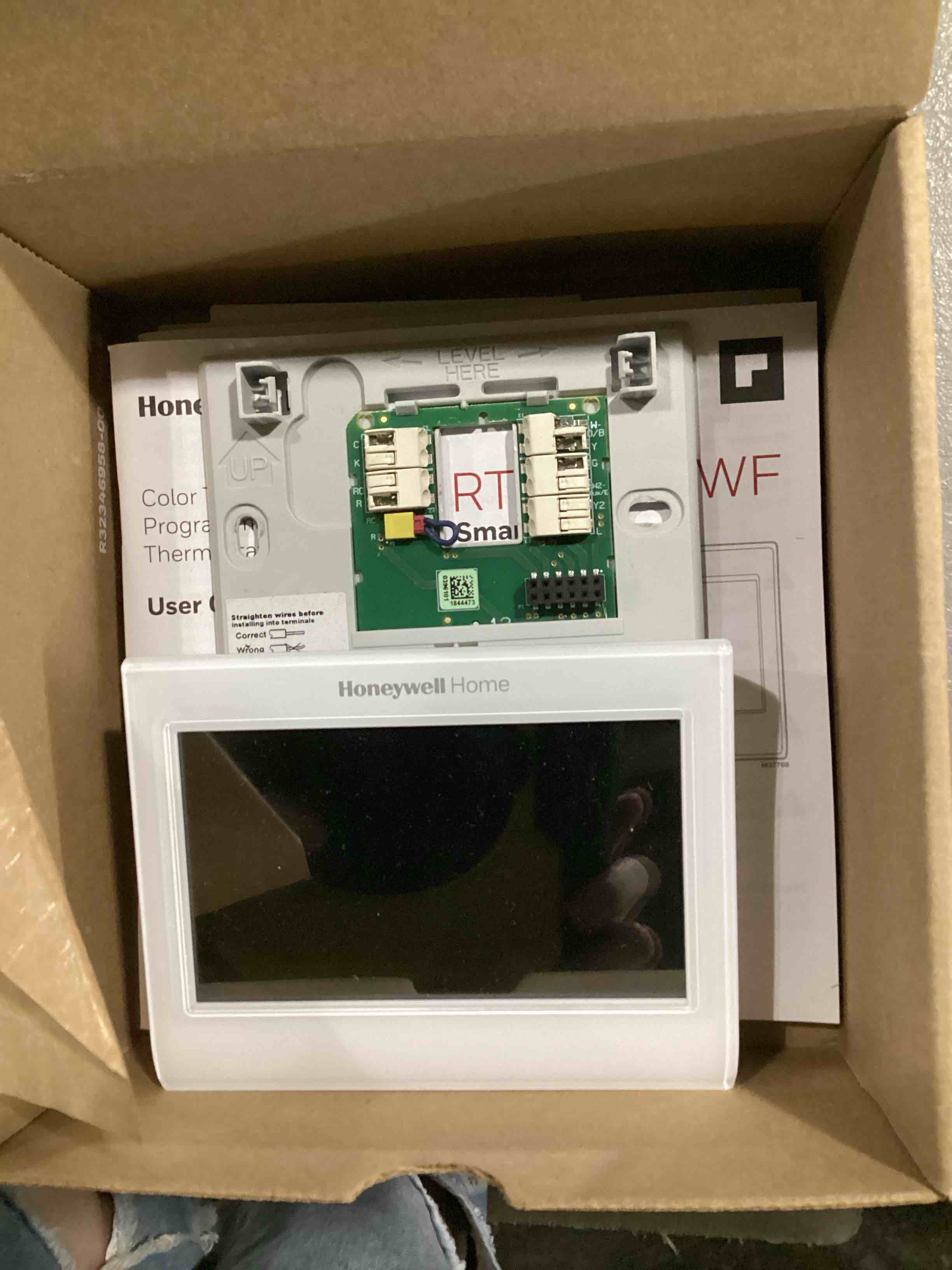 https://s3.amazonaws.com/lotting-images-prod/bidfta/ORG5863085_1714483004979.jpeg