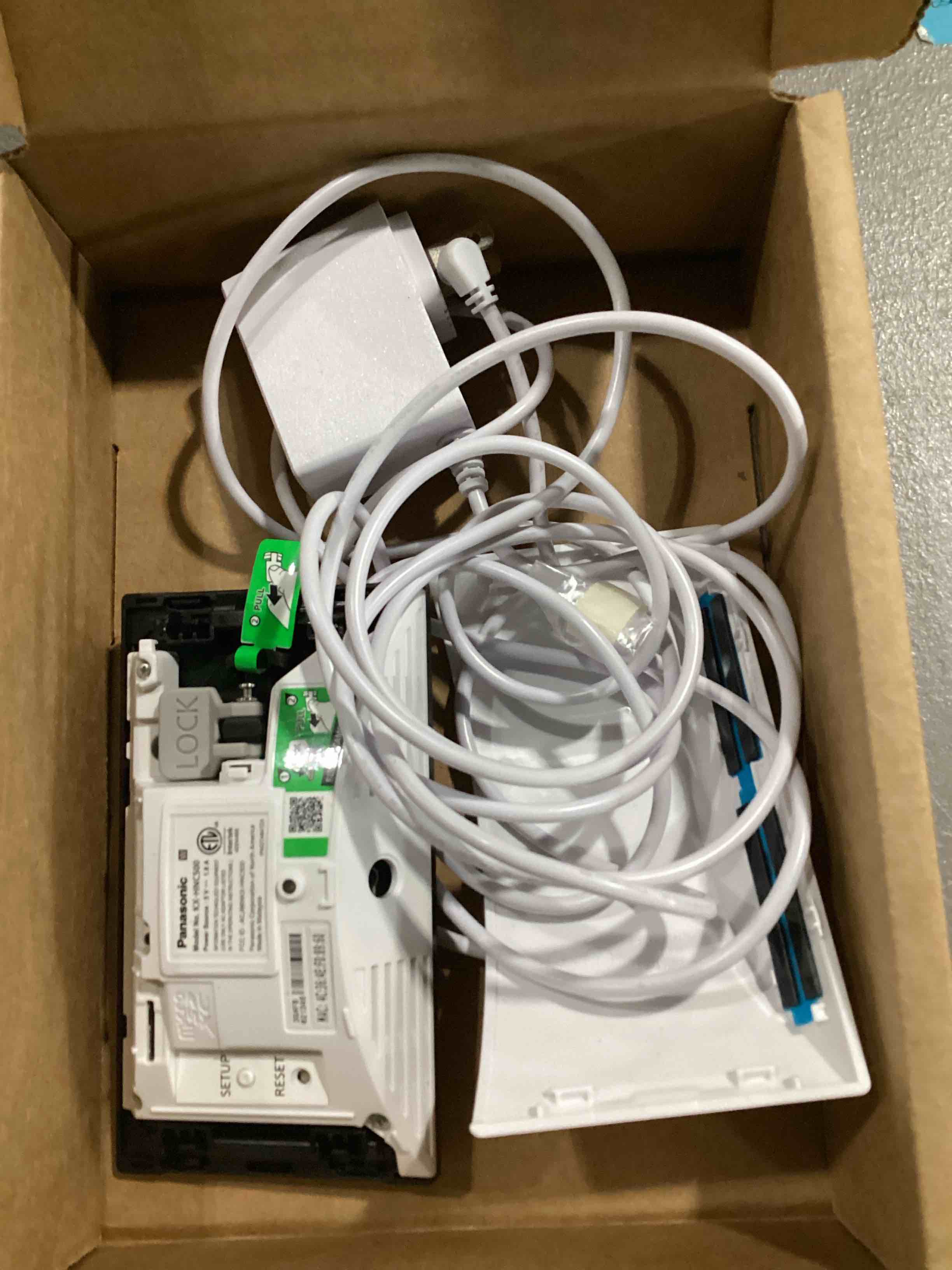 https://s3.amazonaws.com/lotting-images-prod/bidfta/ORG5863089_1714484383615.jpeg
