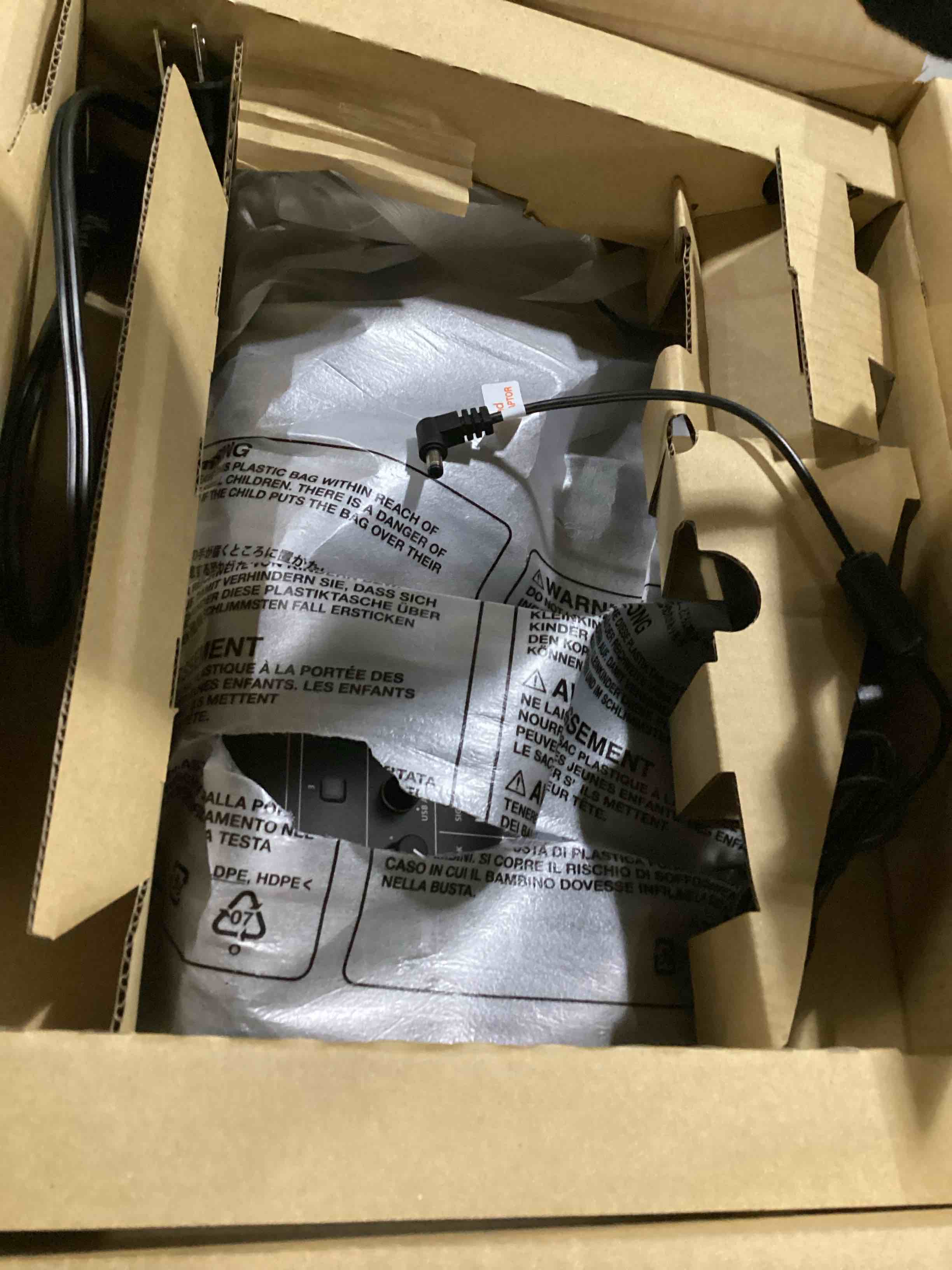 https://s3.amazonaws.com/lotting-images-prod/bidfta/ORG5863138_1714497603540.jpeg