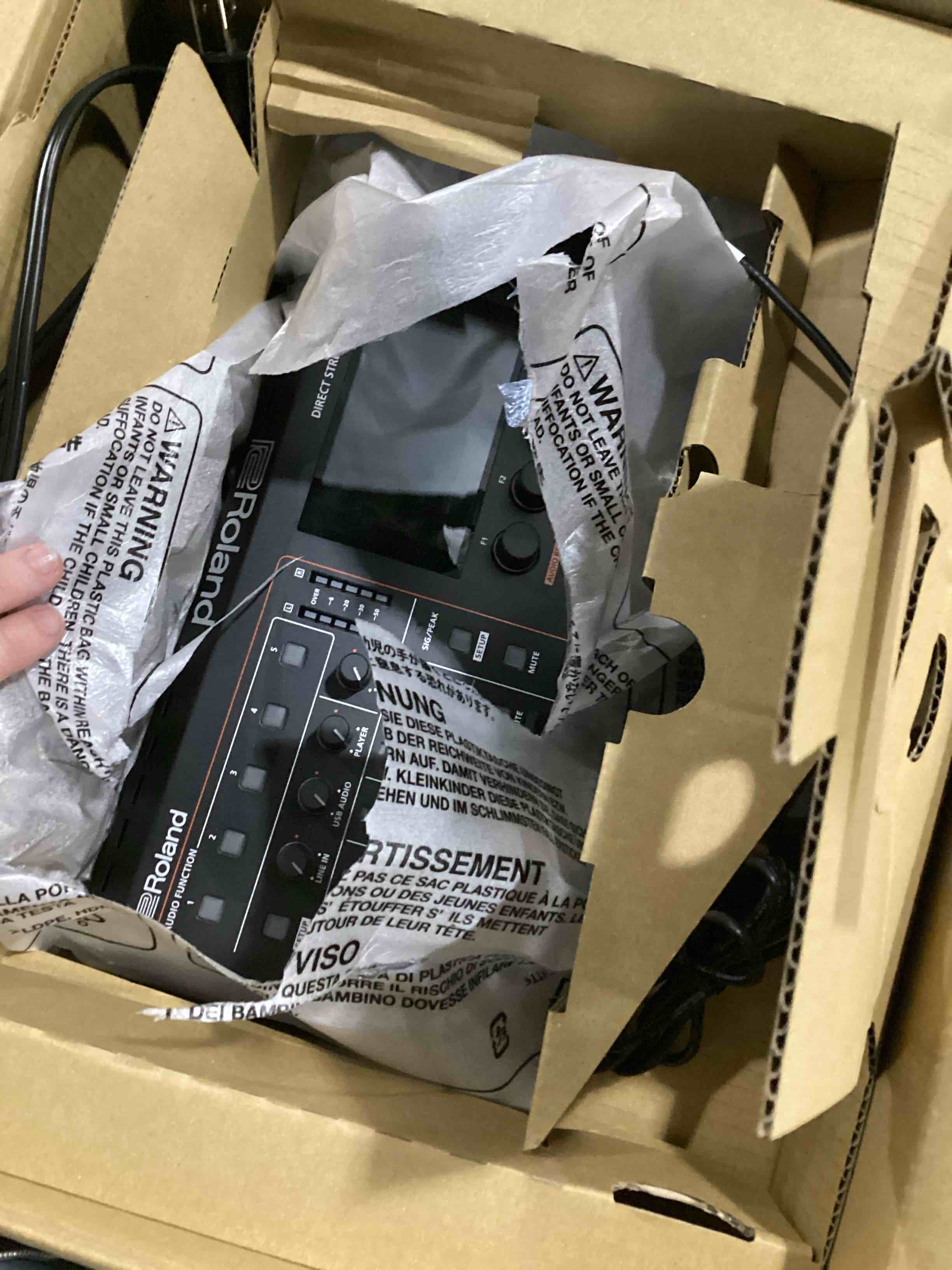 https://s3.amazonaws.com/lotting-images-prod/bidfta/ORG5863138_1714497629517.jpeg