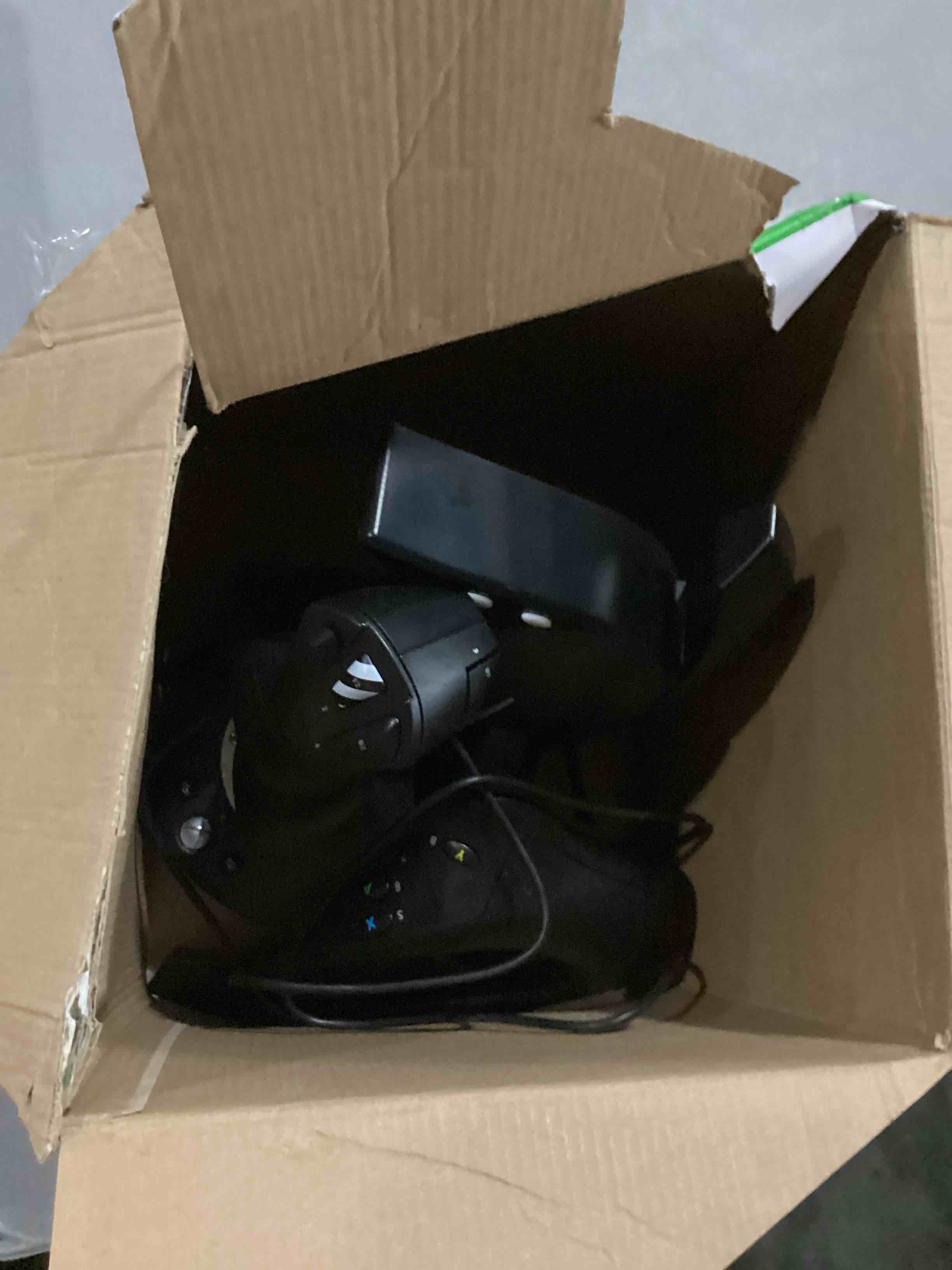 https://s3.amazonaws.com/lotting-images-prod/bidfta/ORG5863188_1714566883187.jpeg