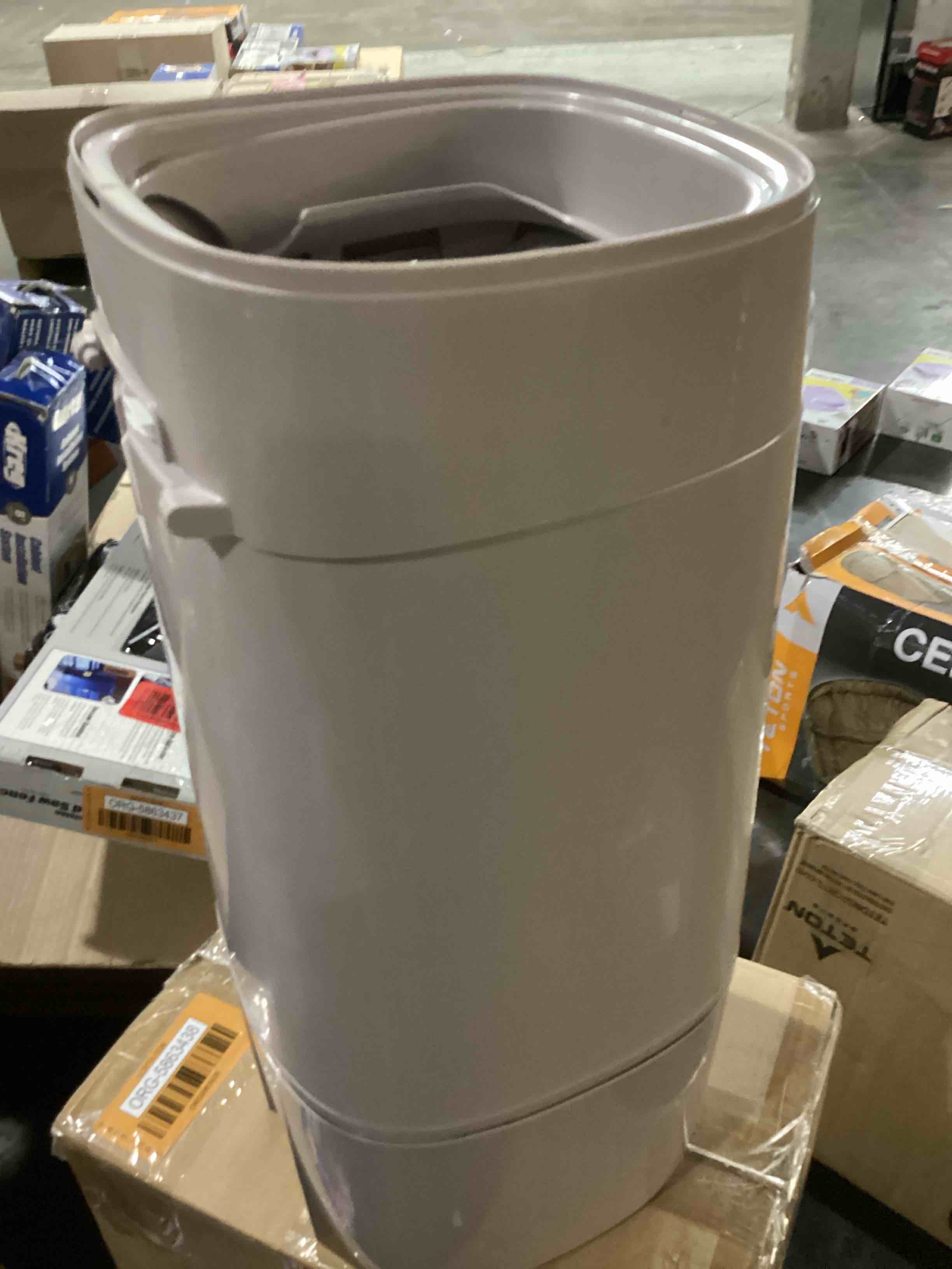 https://s3.amazonaws.com/lotting-images-prod/bidfta/ORG5863440_1715007186141.jpeg