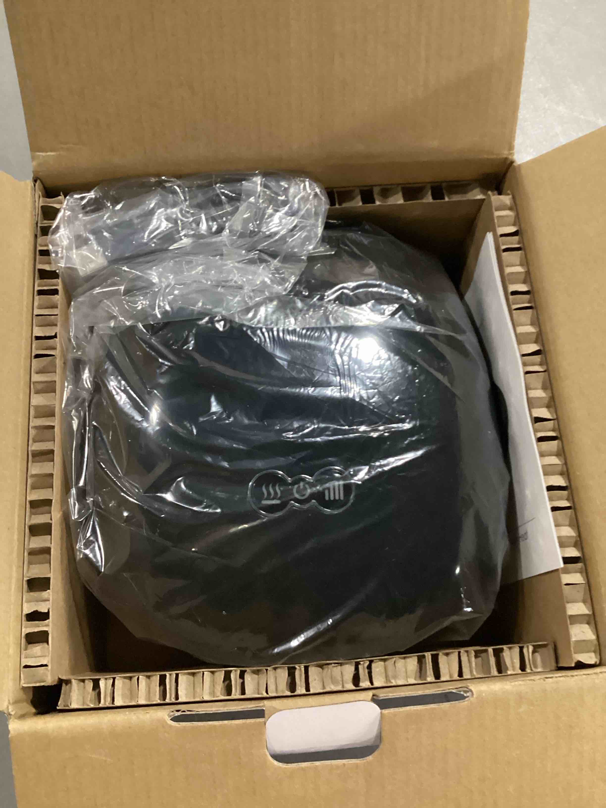 https://s3.amazonaws.com/lotting-images-prod/bidfta/ORG5863798_1715273471601.jpeg