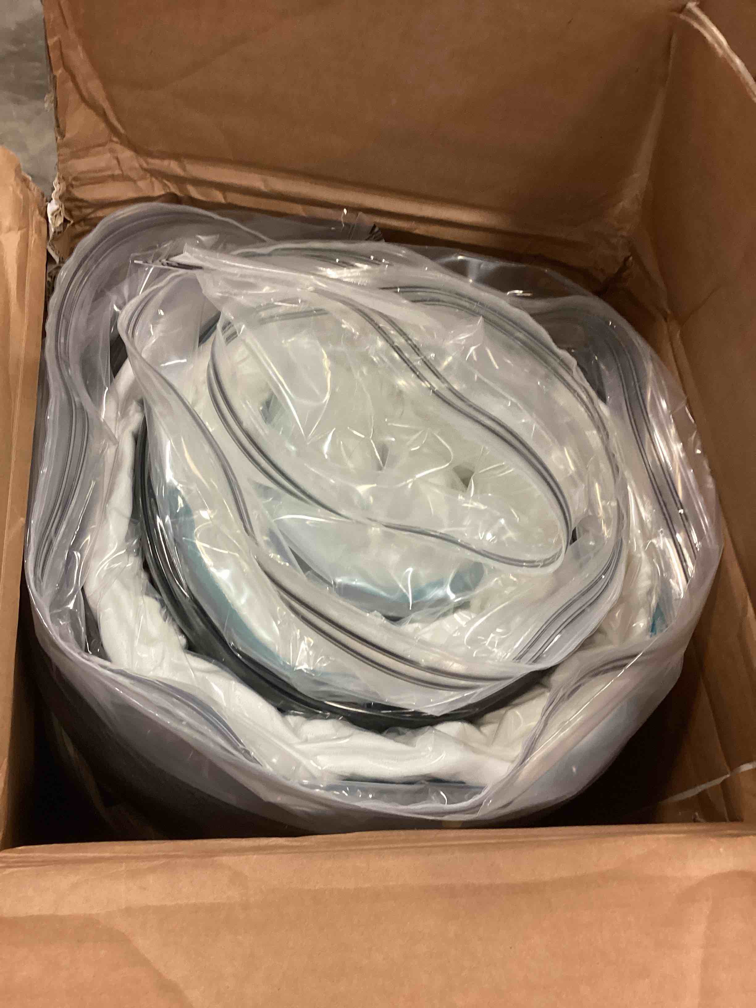 https://s3.amazonaws.com/lotting-images-prod/bidfta/ORG5867103_1708634818017.jpeg