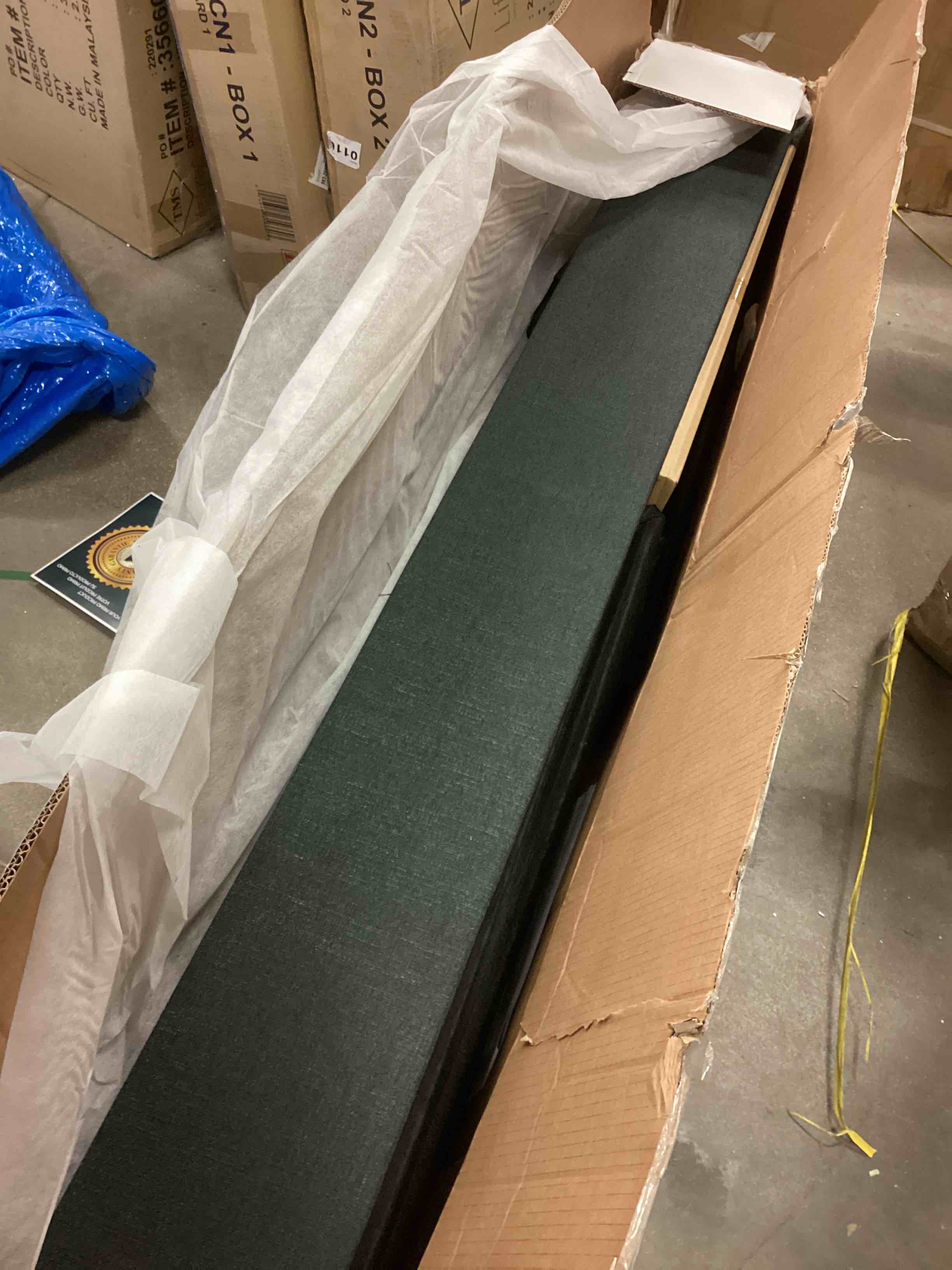 https://s3.amazonaws.com/lotting-images-prod/bidfta/ORG5867104_1708635018488.jpeg
