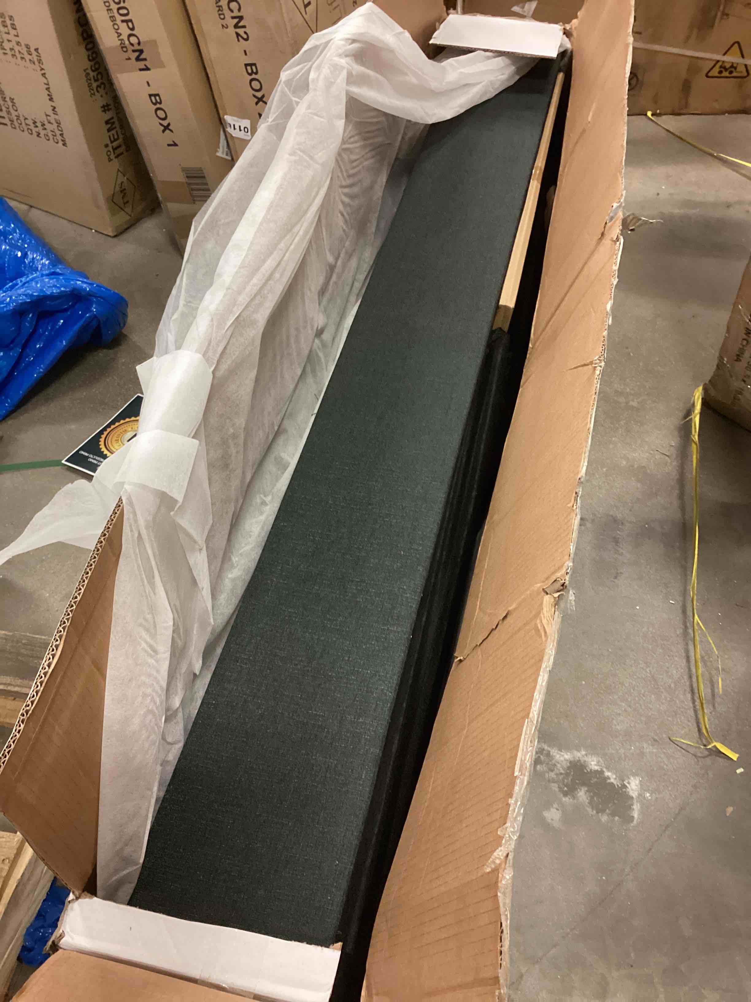 https://s3.amazonaws.com/lotting-images-prod/bidfta/ORG5867104_1708635026495.jpeg