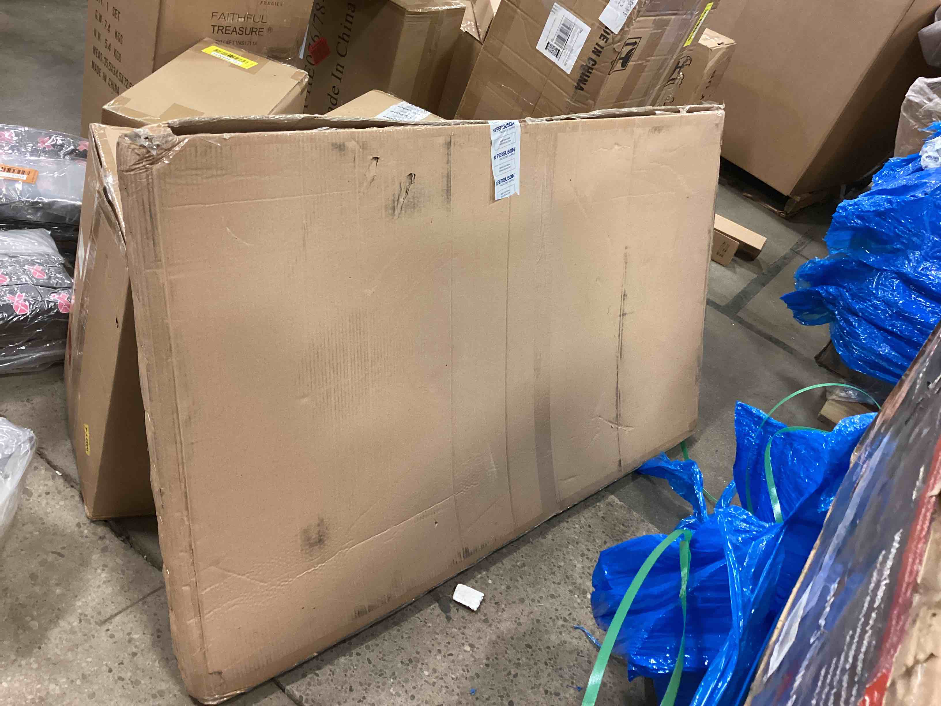 https://s3.amazonaws.com/lotting-images-prod/bidfta/ORG5867365_1709131524304.jpeg