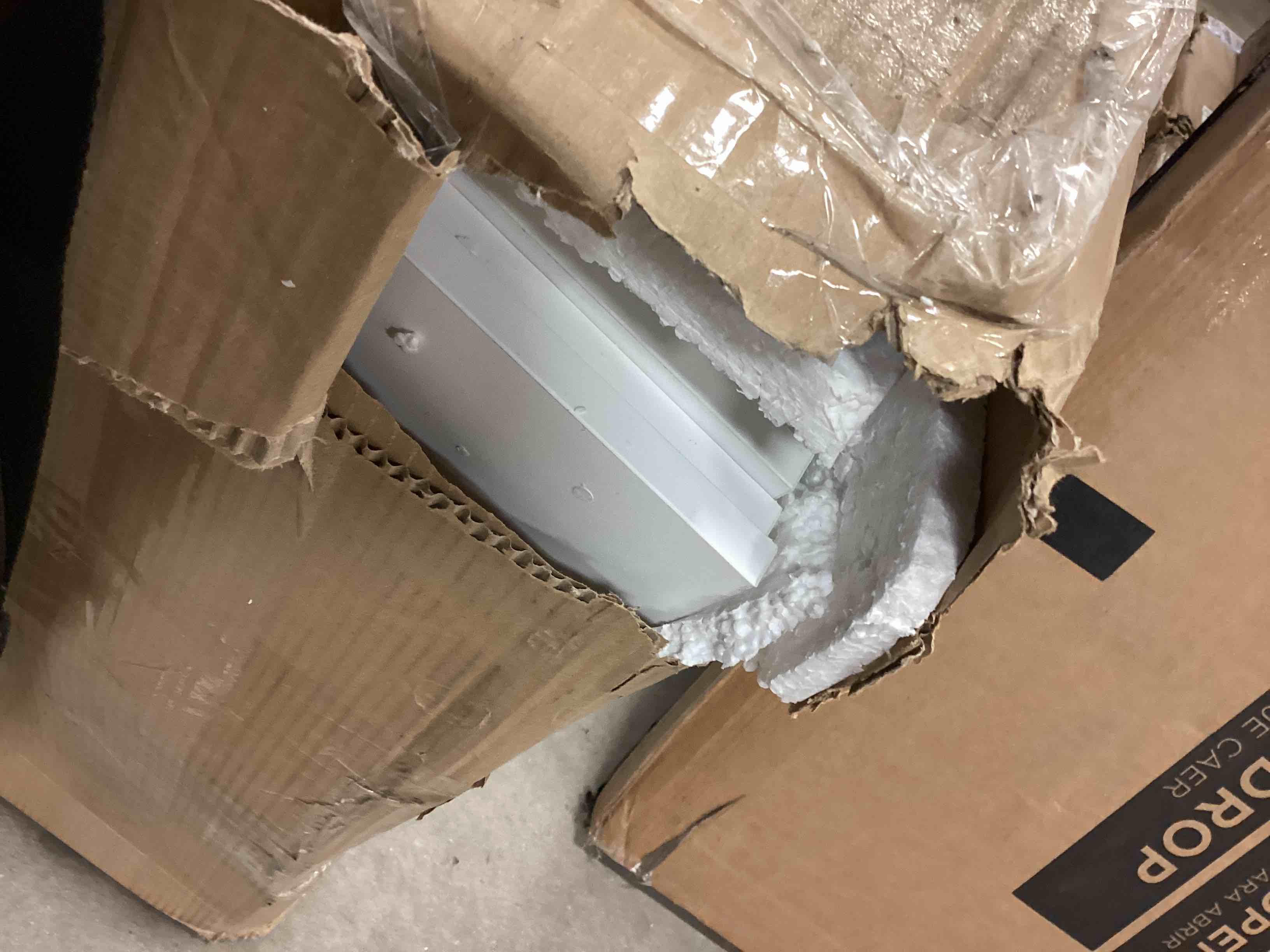 https://s3.amazonaws.com/lotting-images-prod/bidfta/ORG5867393_1709145418384.jpeg
