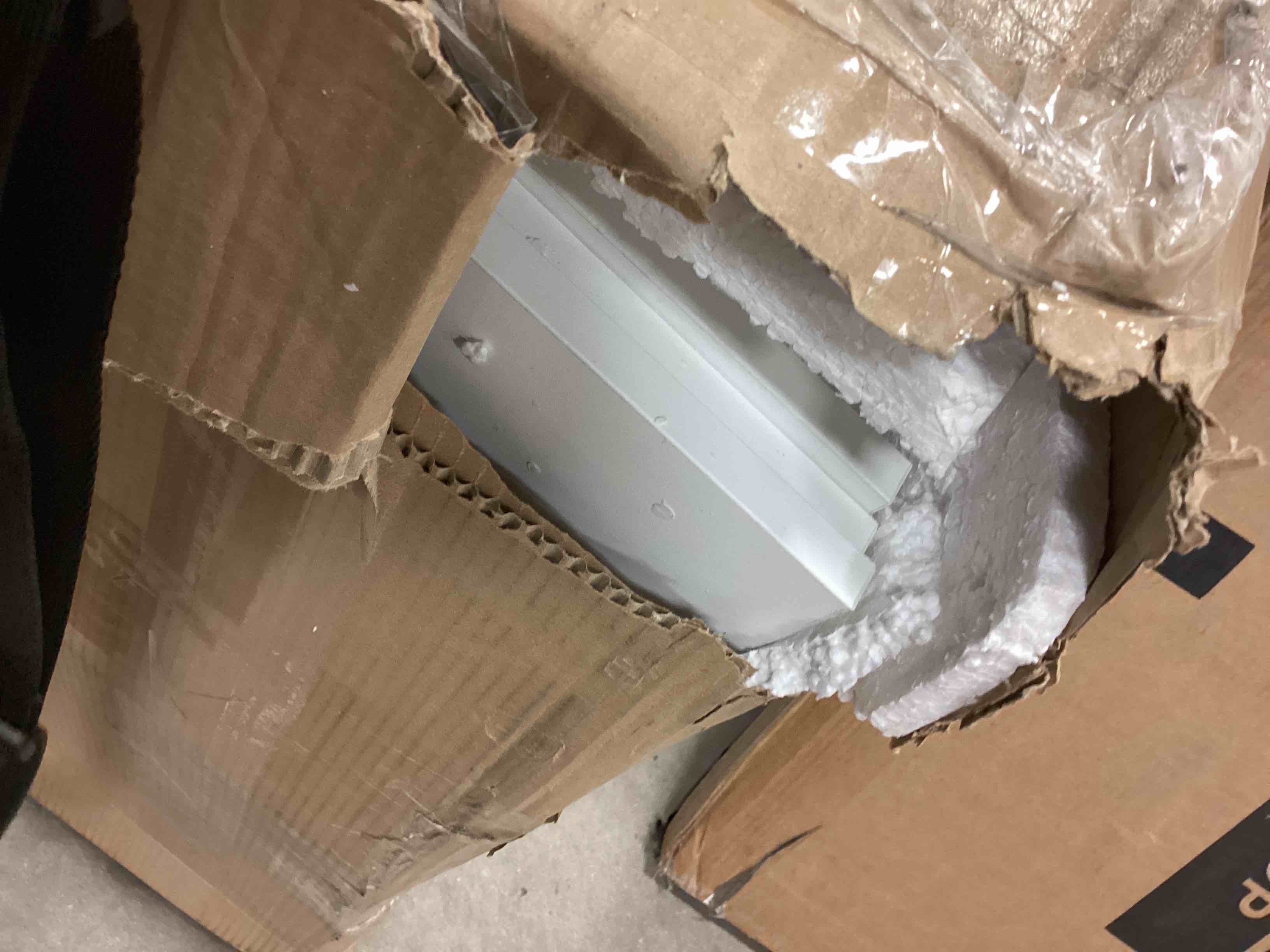 https://s3.amazonaws.com/lotting-images-prod/bidfta/ORG5867393_1709145419888.jpeg