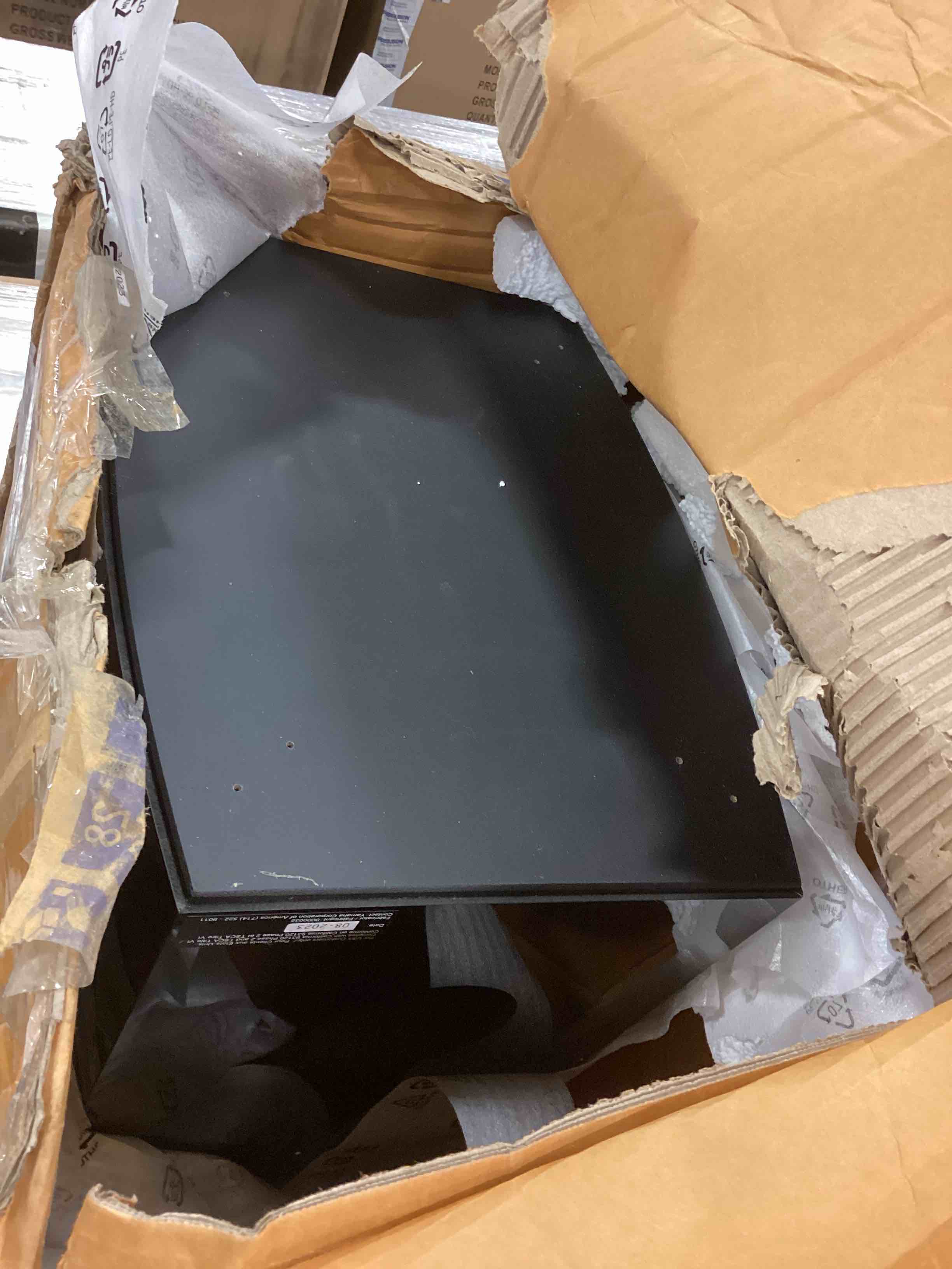 https://s3.amazonaws.com/lotting-images-prod/bidfta/ORG5867534_1709308062737.jpeg