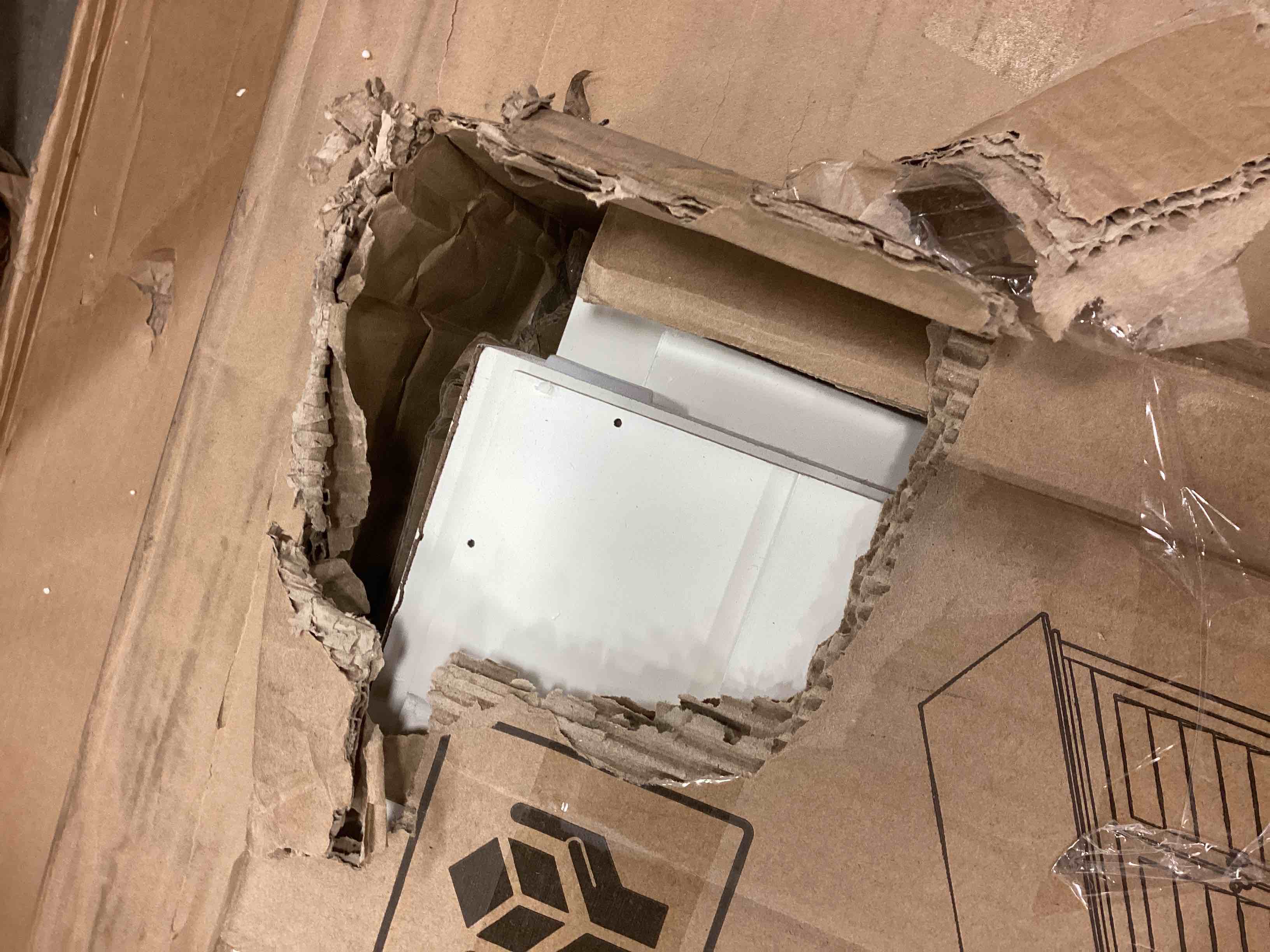 https://s3.amazonaws.com/lotting-images-prod/bidfta/ORG5867542_1709310240154.jpeg