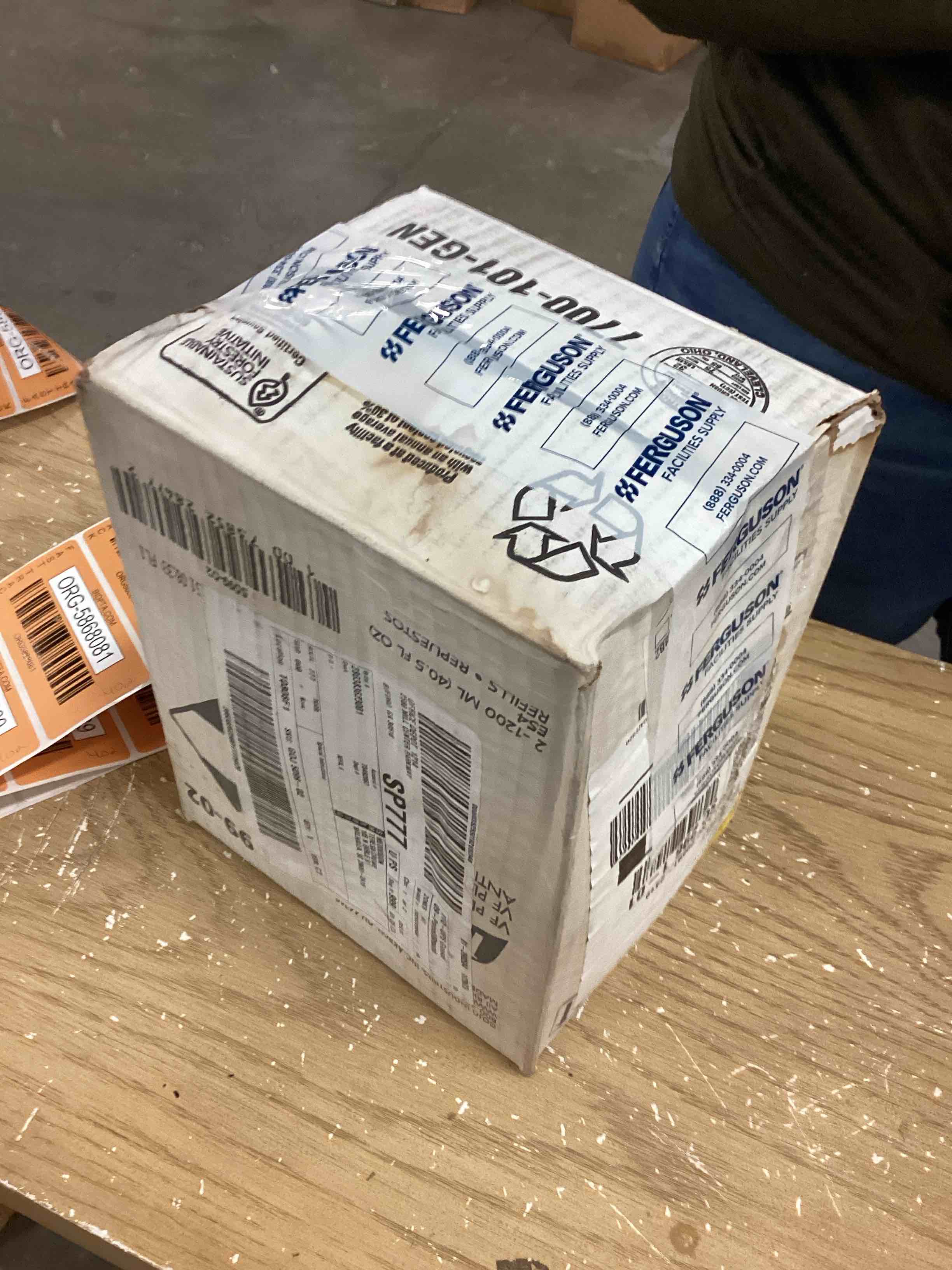 https://s3.amazonaws.com/lotting-images-prod/bidfta/ORG5868080_1711113376942.jpeg