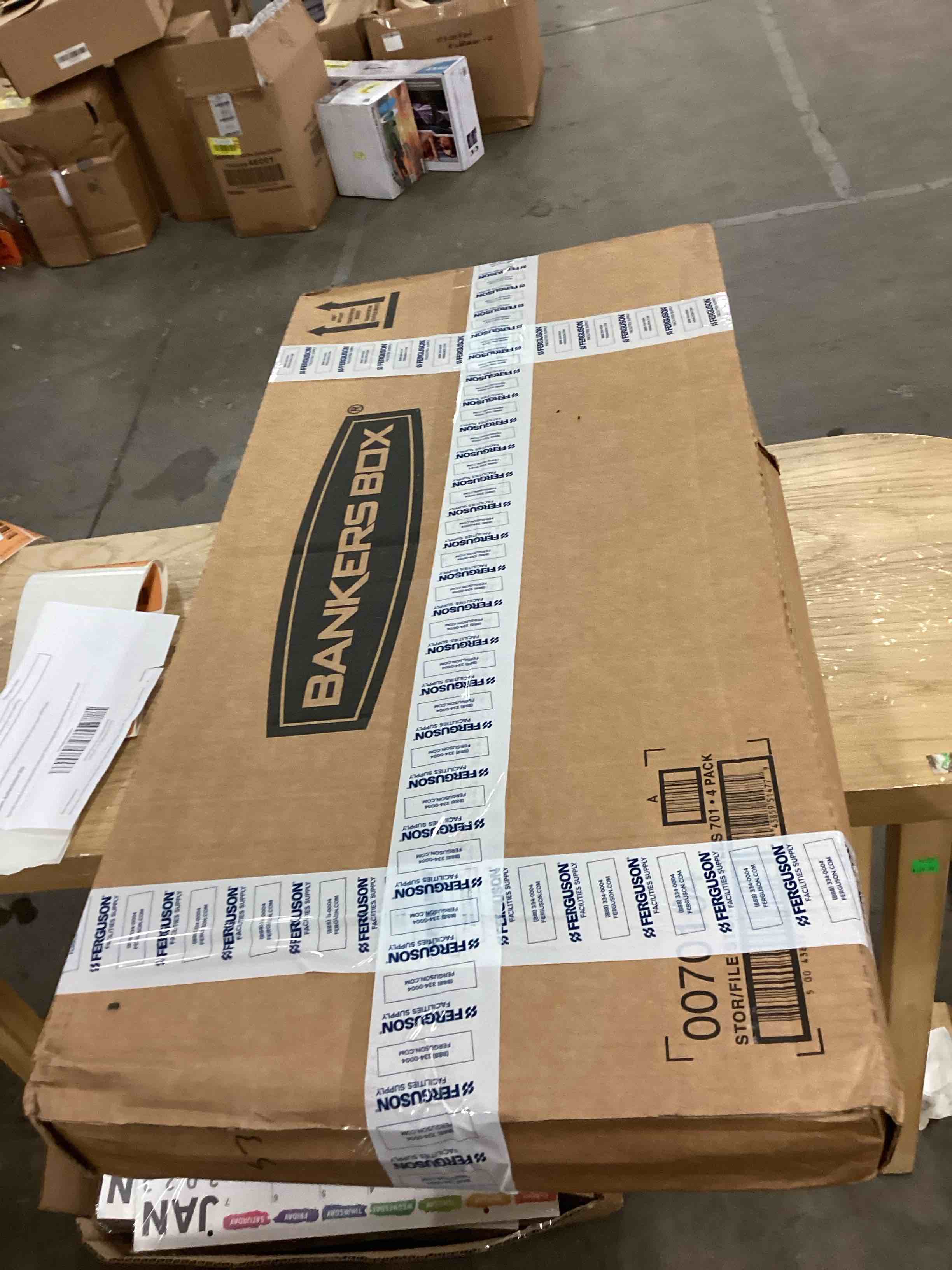 https://s3.amazonaws.com/lotting-images-prod/bidfta/ORG5868083_1711113781986.jpeg
