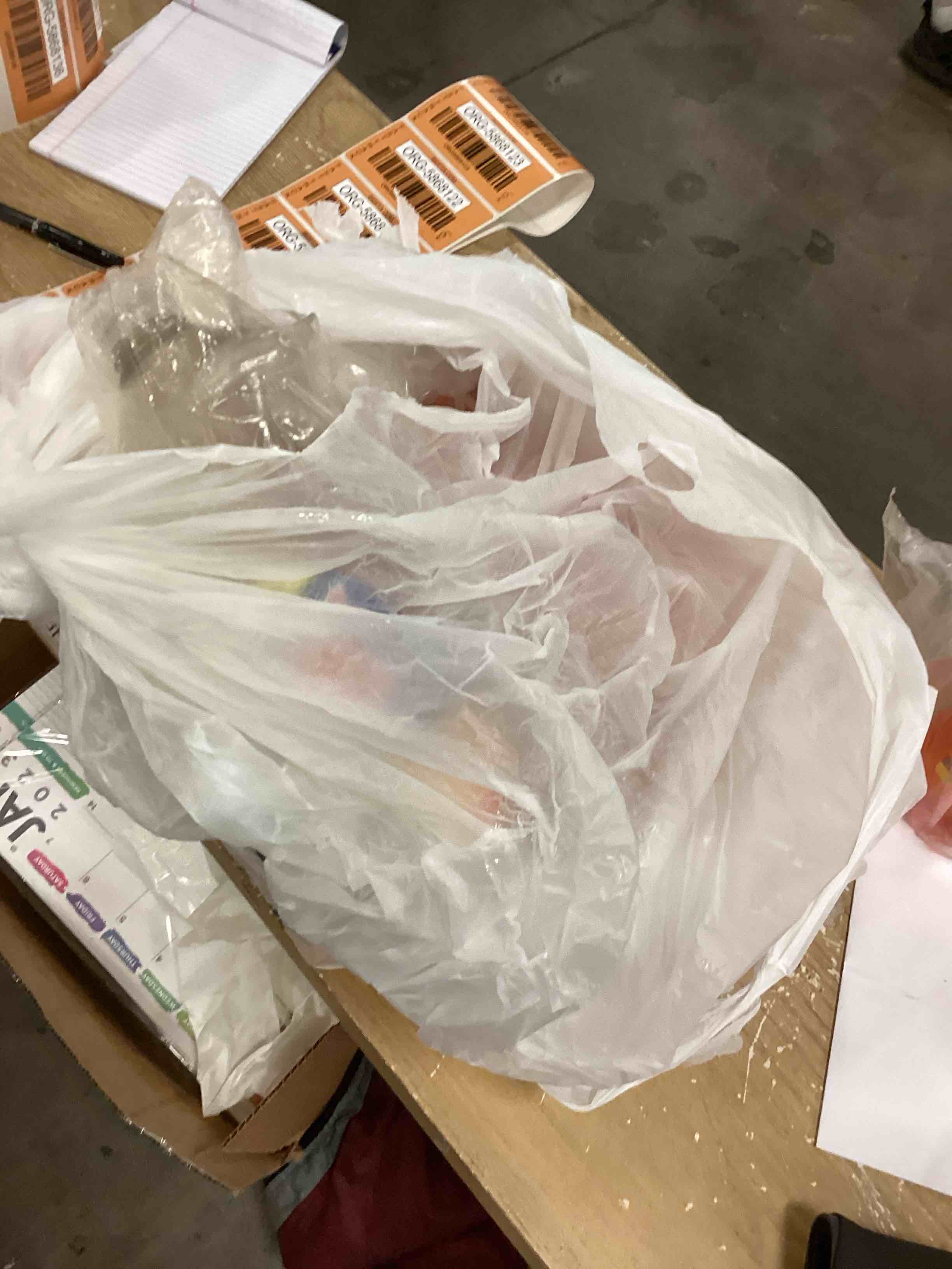 https://s3.amazonaws.com/lotting-images-prod/bidfta/ORG5868116_1711120580166.jpeg