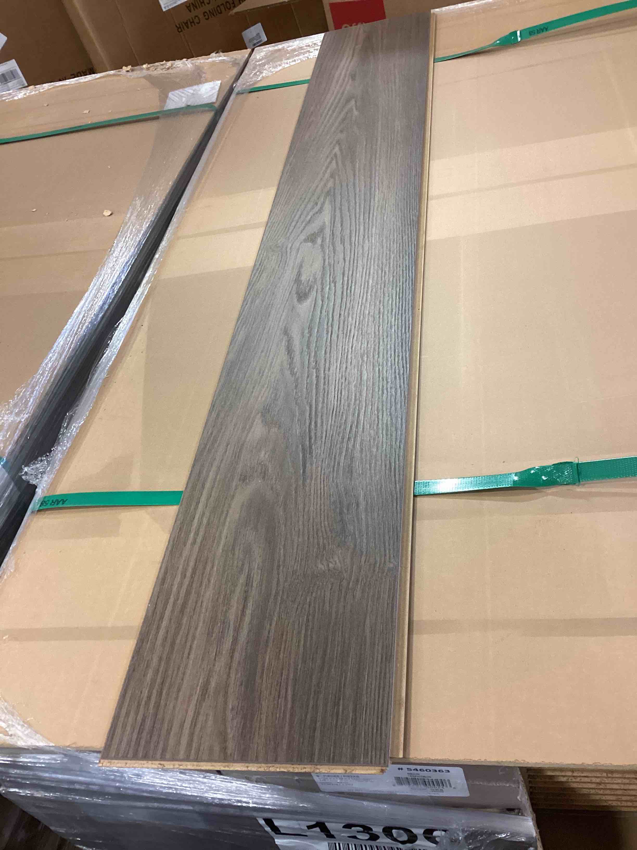 473.8 sq ft 7.48 x 50.67 12mm laminate flooring your bid per sq ft 