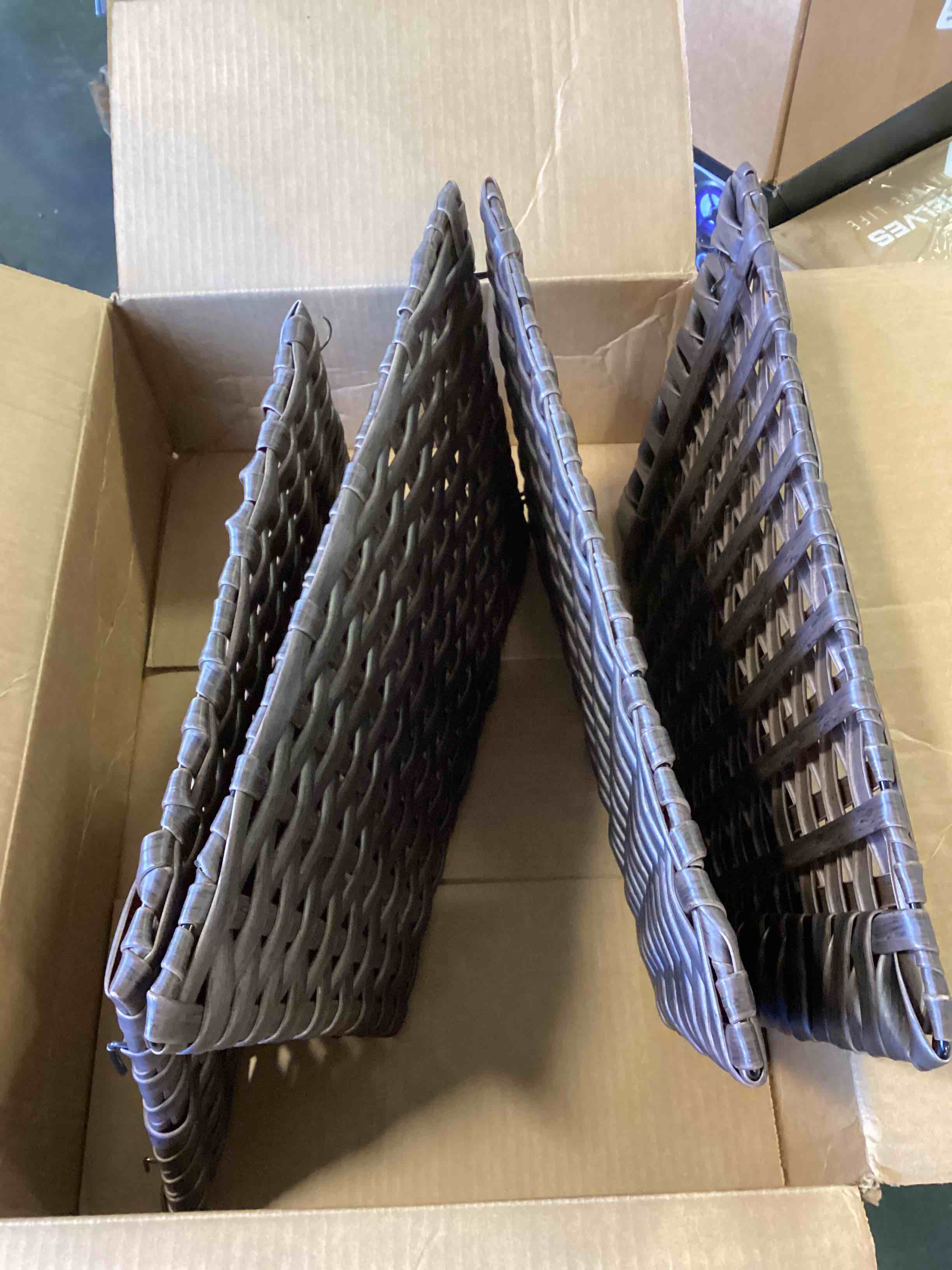 https://s3.amazonaws.com/lotting-images-prod/bidfta/ORG5876858_1705954593580.jpeg