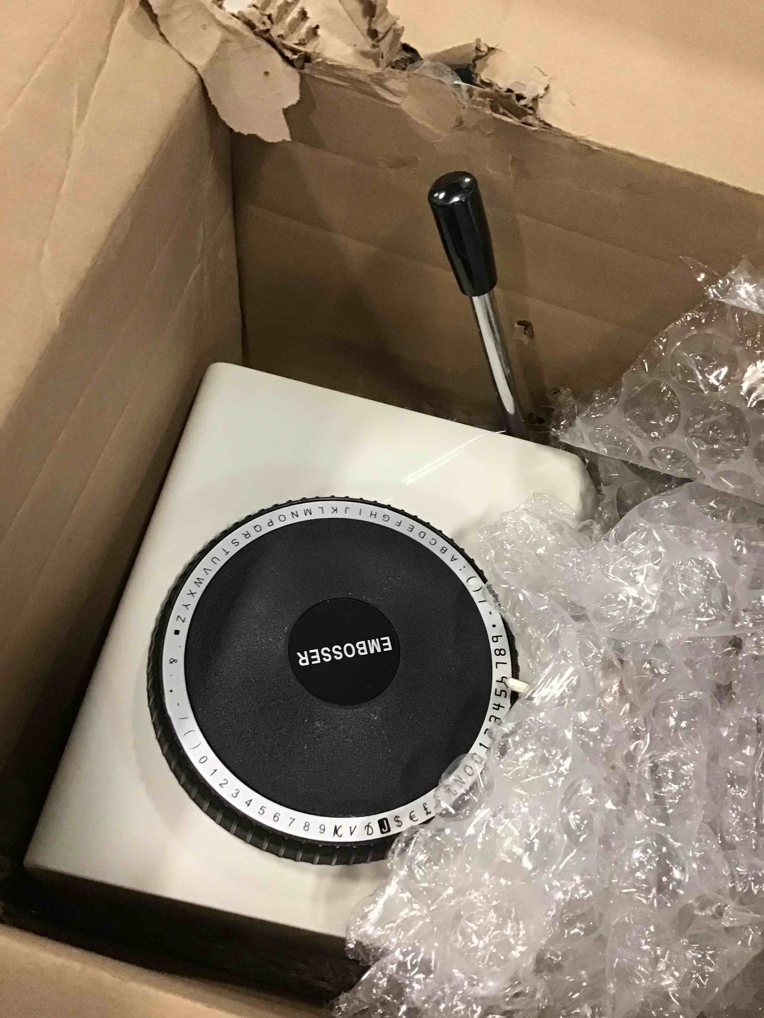 https://s3.amazonaws.com/lotting-images-prod/bidfta/ORG5878391_1705675643312.jpeg