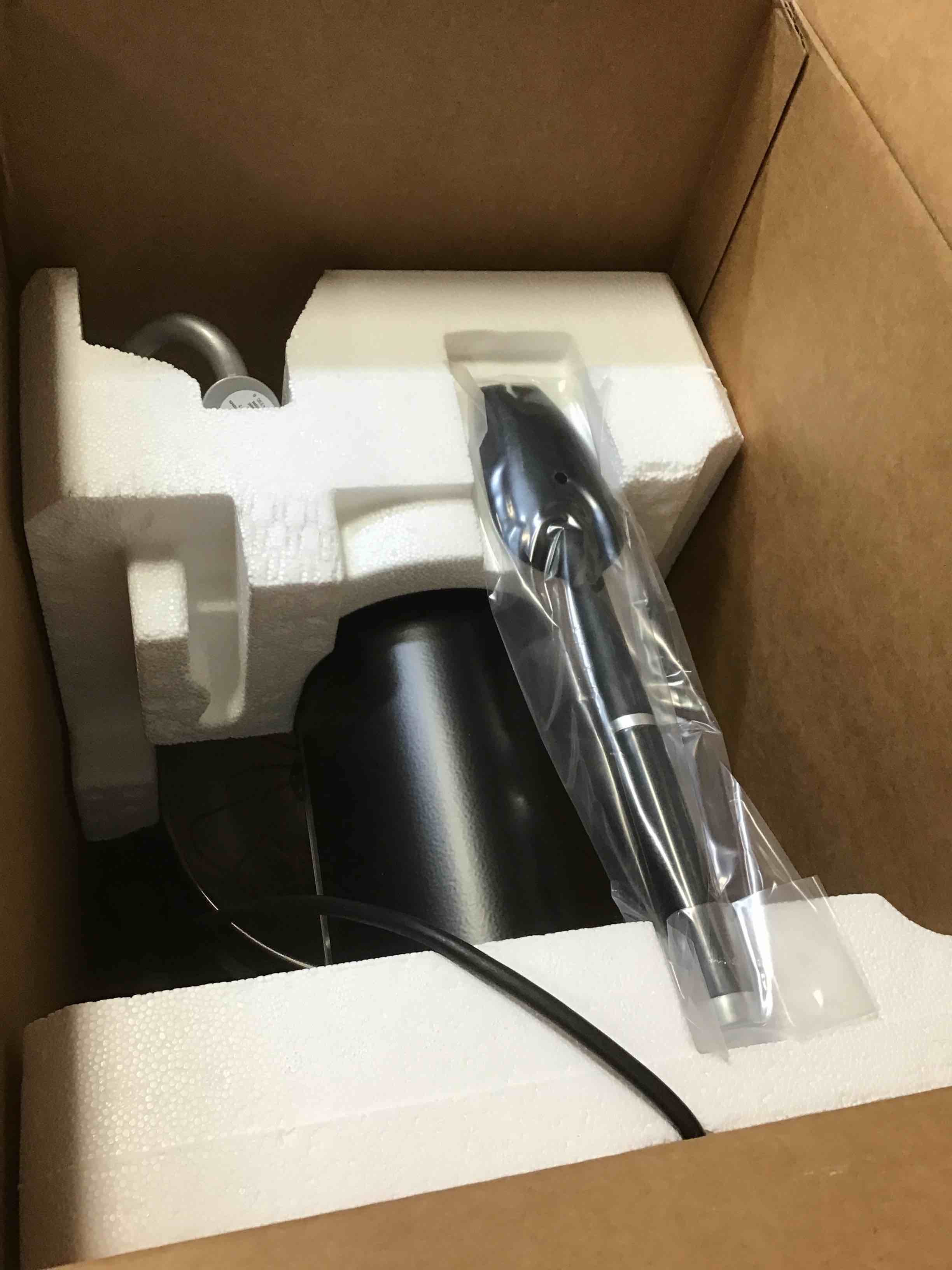 https://s3.amazonaws.com/lotting-images-prod/bidfta/ORG5880133_1711643952840.jpeg