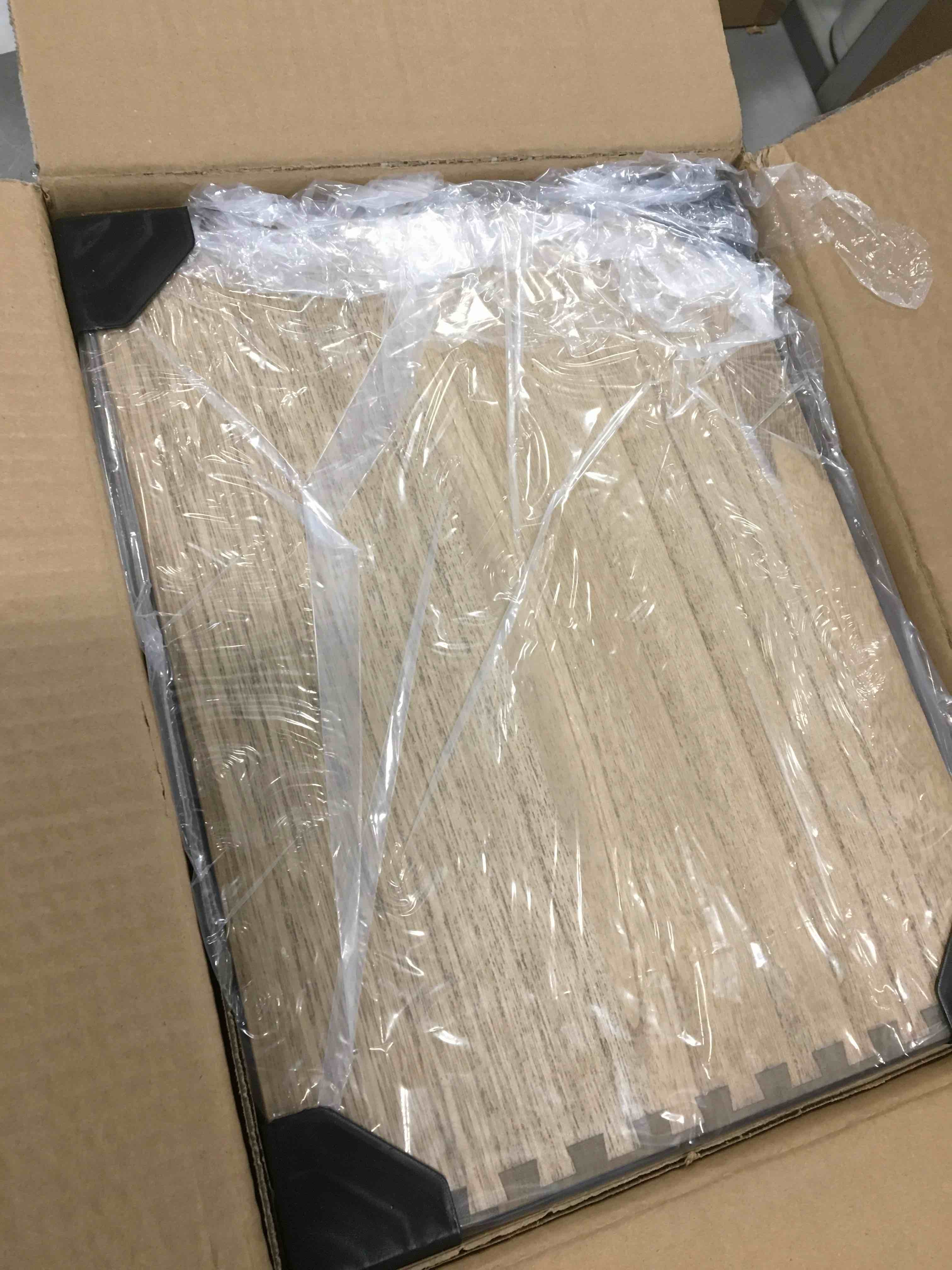 https://s3.amazonaws.com/lotting-images-prod/bidfta/ORG5880779_1705934606209.jpeg