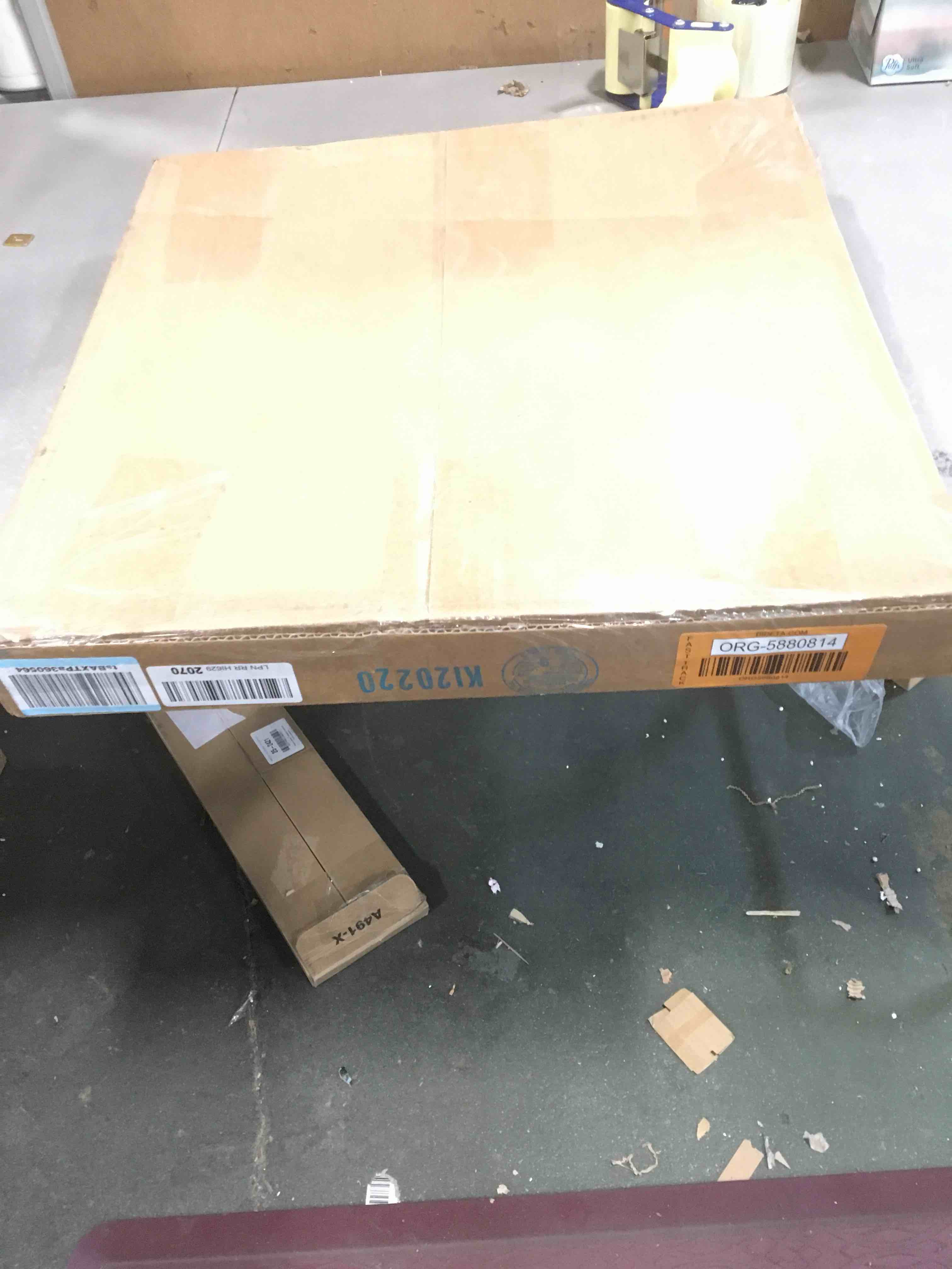 https://s3.amazonaws.com/lotting-images-prod/bidfta/ORG5880814_1705939485016.jpeg