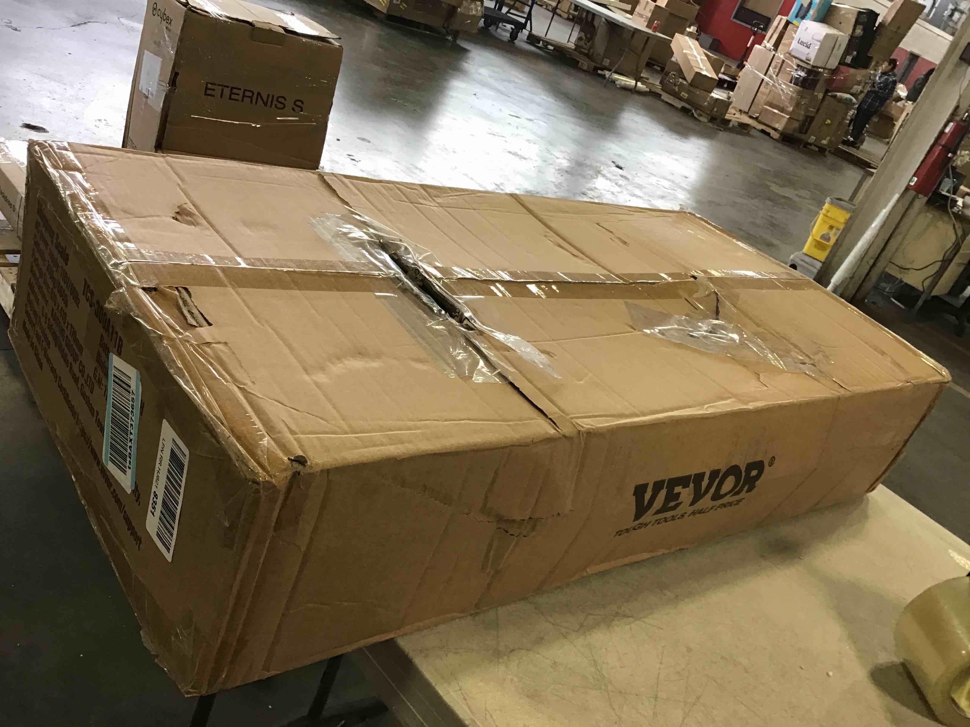 https://s3.amazonaws.com/lotting-images-prod/bidfta/ORG5886166_1705768317760.jpeg
