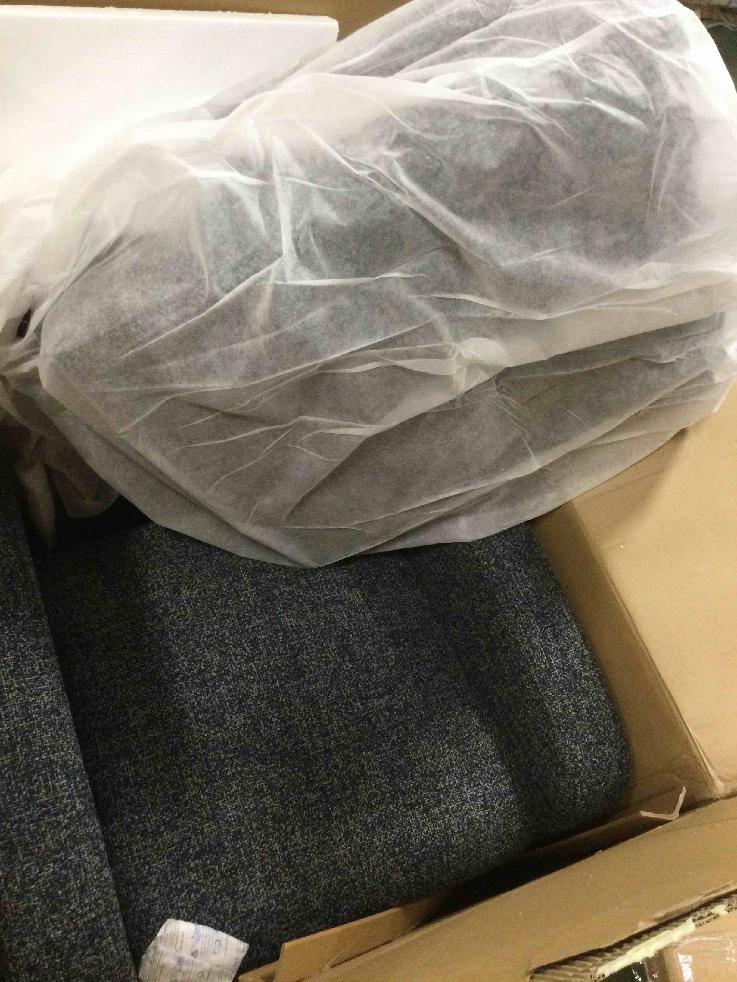 https://s3.amazonaws.com/lotting-images-prod/bidfta/ORG5888773_1704552063173.jpeg
