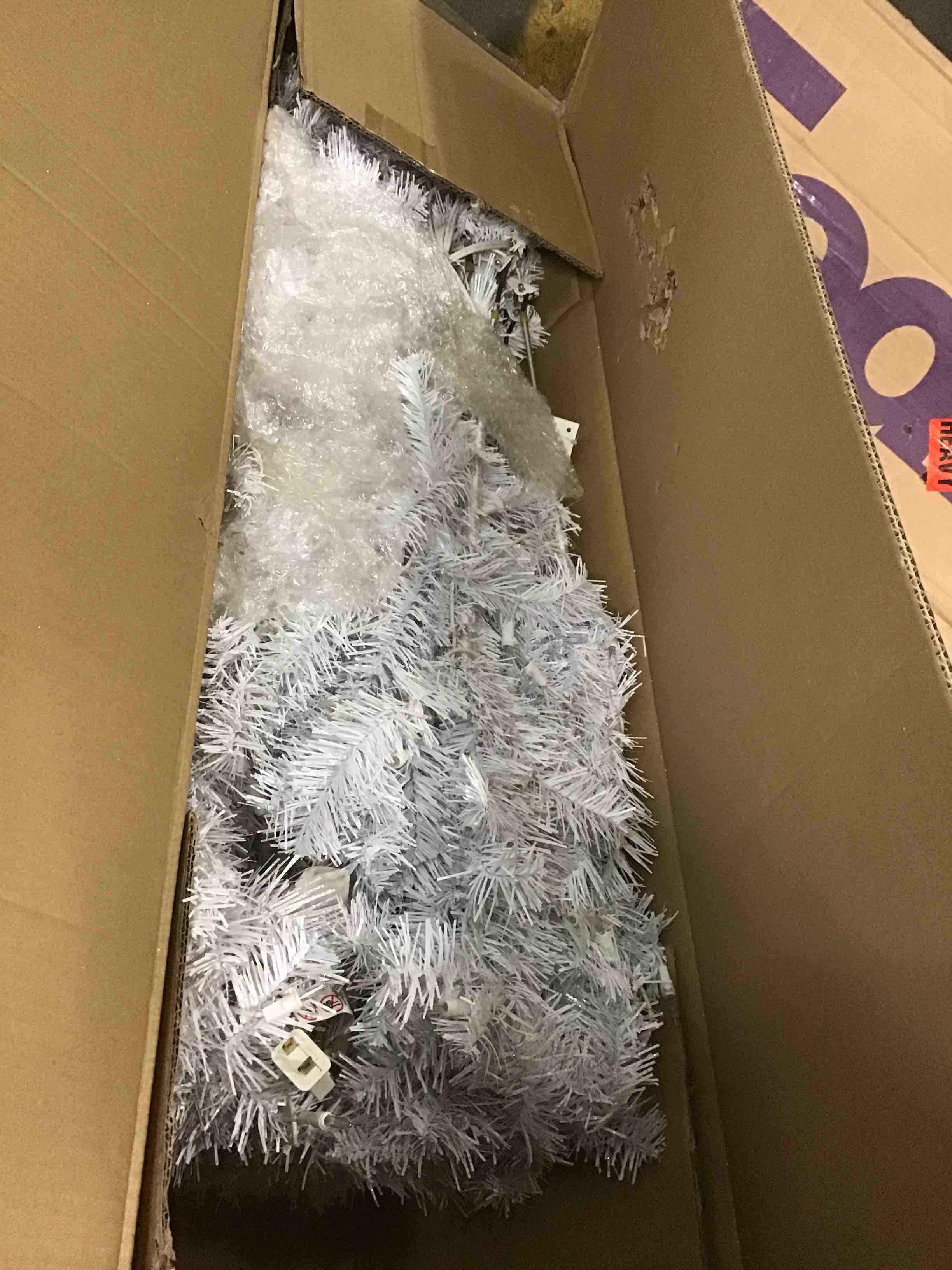 https://s3.amazonaws.com/lotting-images-prod/bidfta/ORG5889574_1704288460417.jpeg