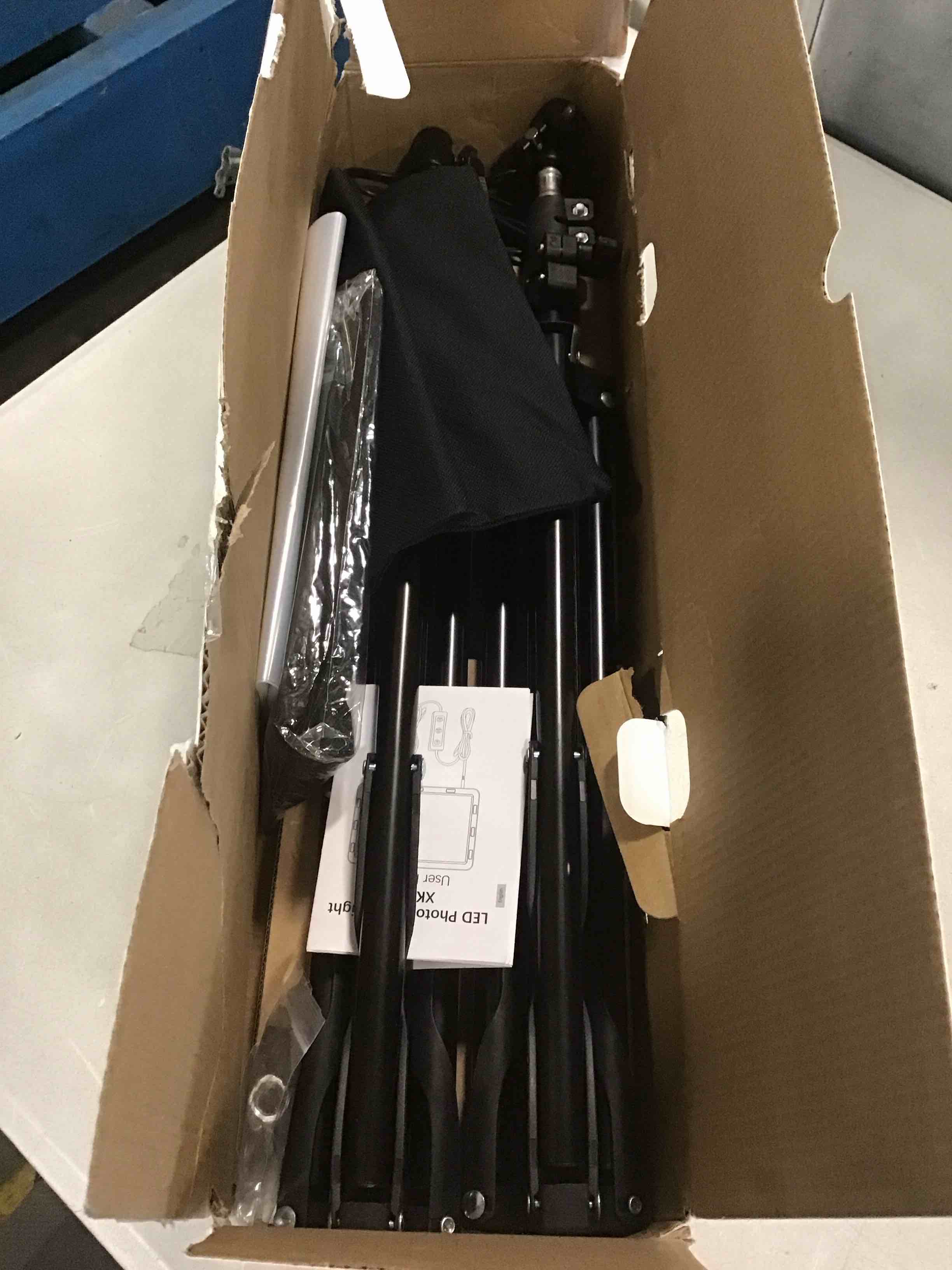 https://s3.amazonaws.com/lotting-images-prod/bidfta/ORG5889619_1704293315698.jpeg